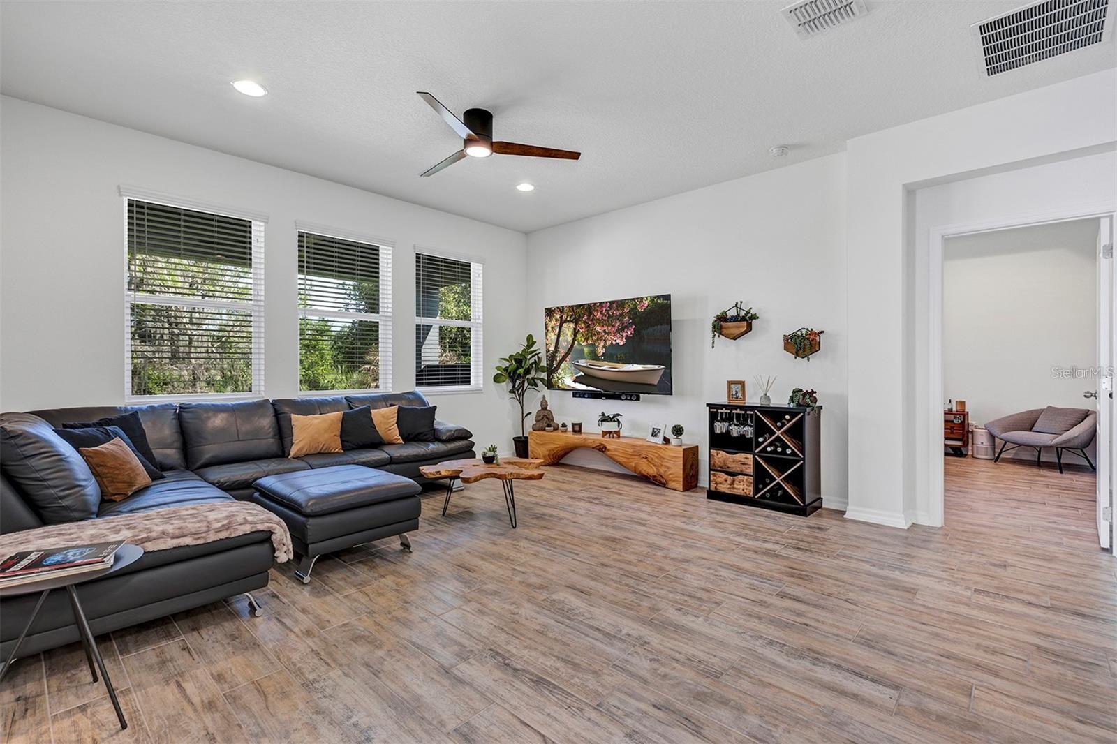 2163 BAY LINE RD, OAKLAND, FL, 34787