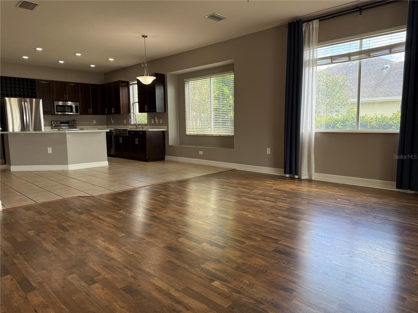 5909 WEDGEFIELD DR, ZEPHYRHILLS, FL, 33541