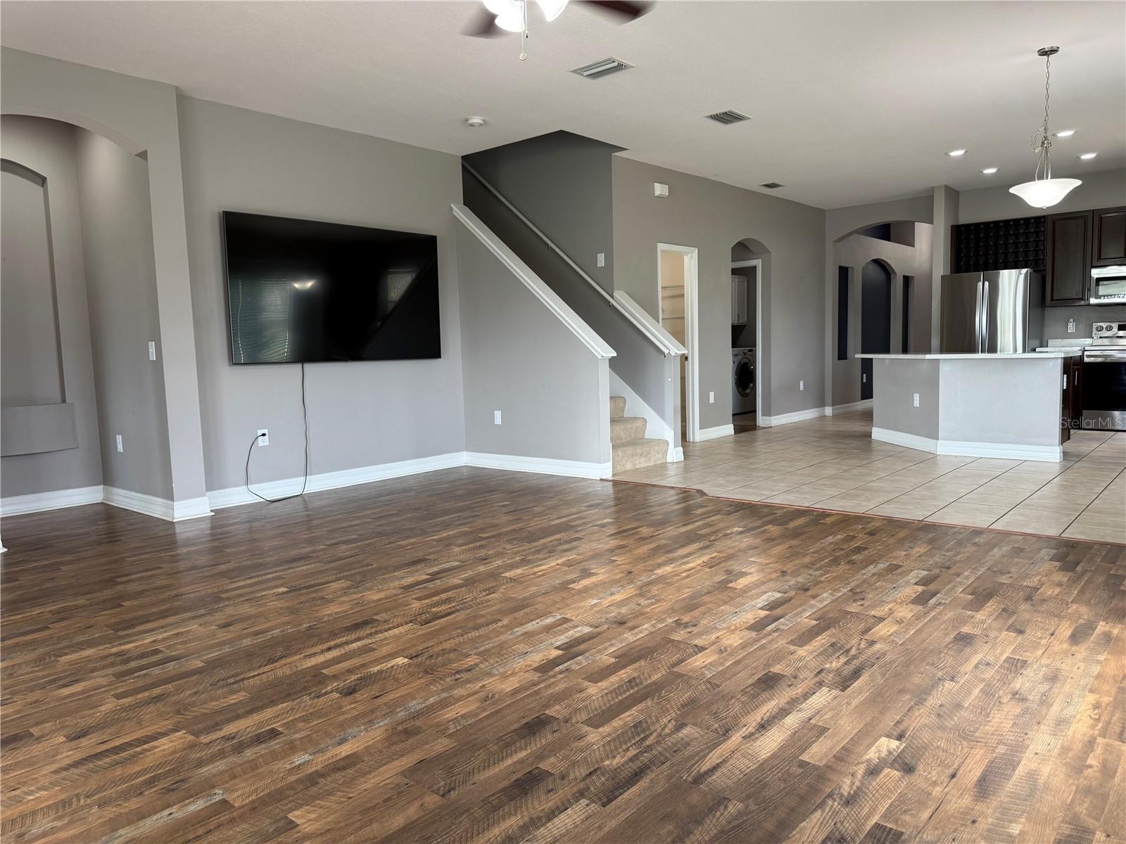 5909 WEDGEFIELD DR, ZEPHYRHILLS, FL, 33541