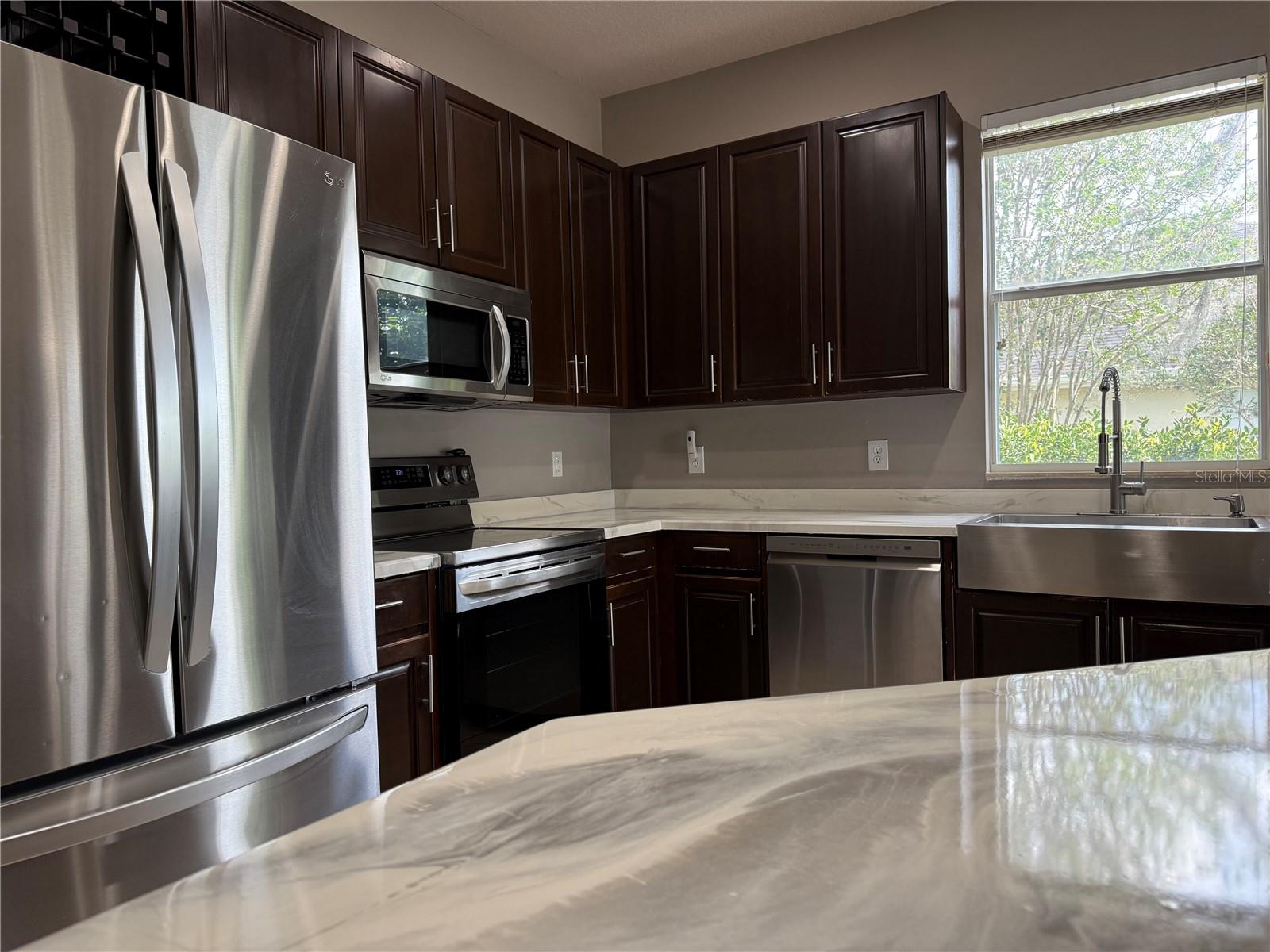 5909 WEDGEFIELD DR, ZEPHYRHILLS, FL, 33541