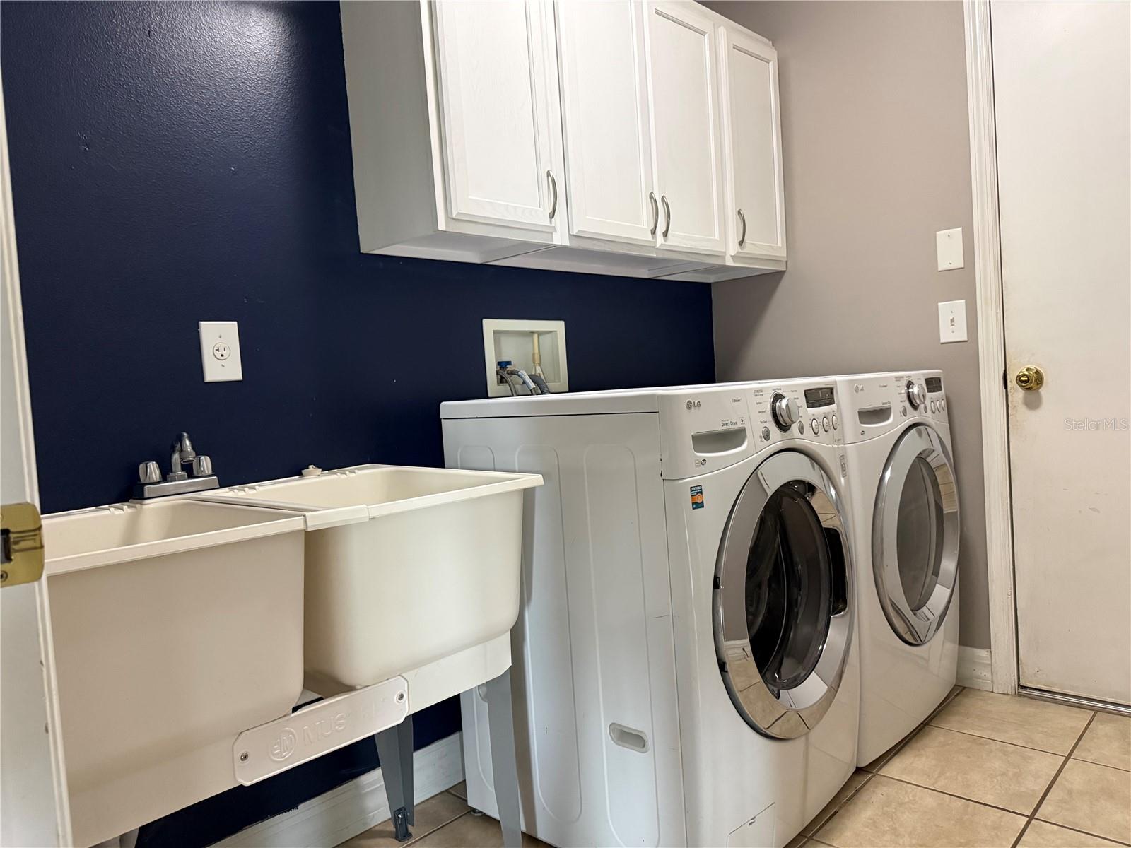 5909 WEDGEFIELD DR, ZEPHYRHILLS, FL, 33541