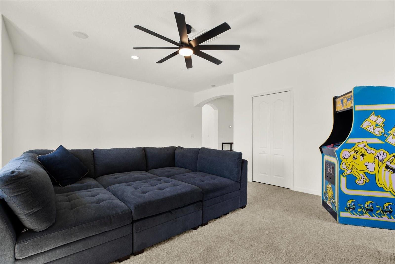 4023 HUNTINGDALE CT, WESLEY CHAPEL, FL, 33543
