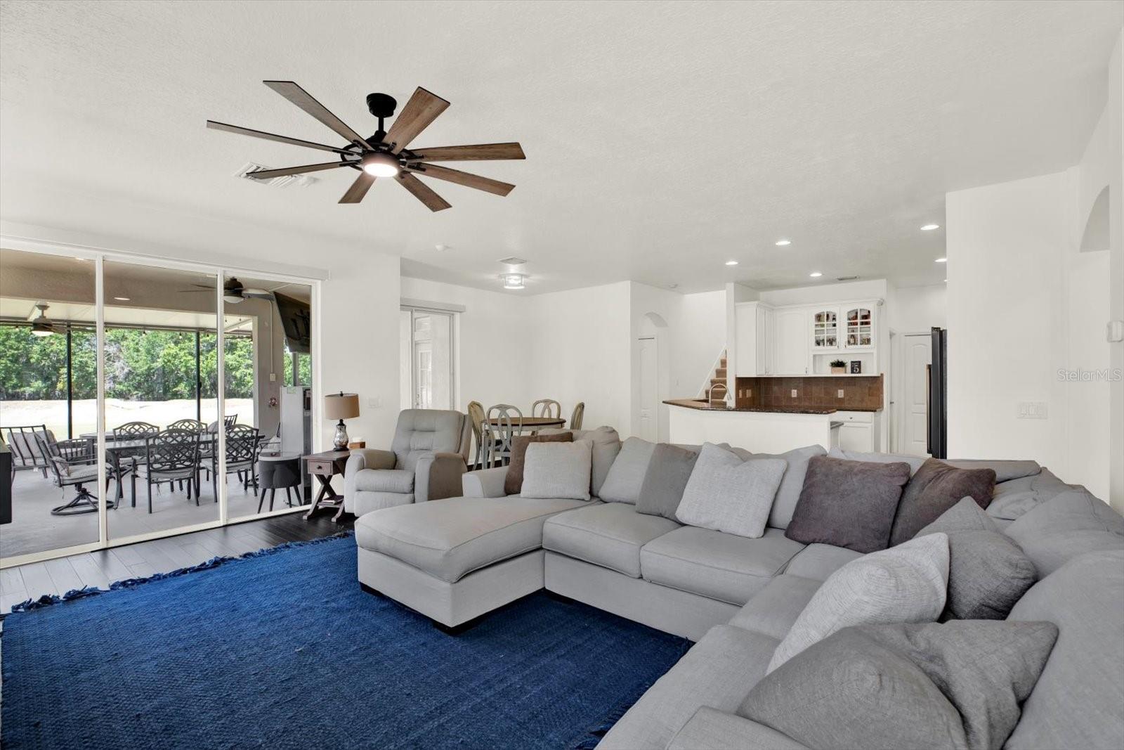 4023 HUNTINGDALE CT, WESLEY CHAPEL, FL, 33543