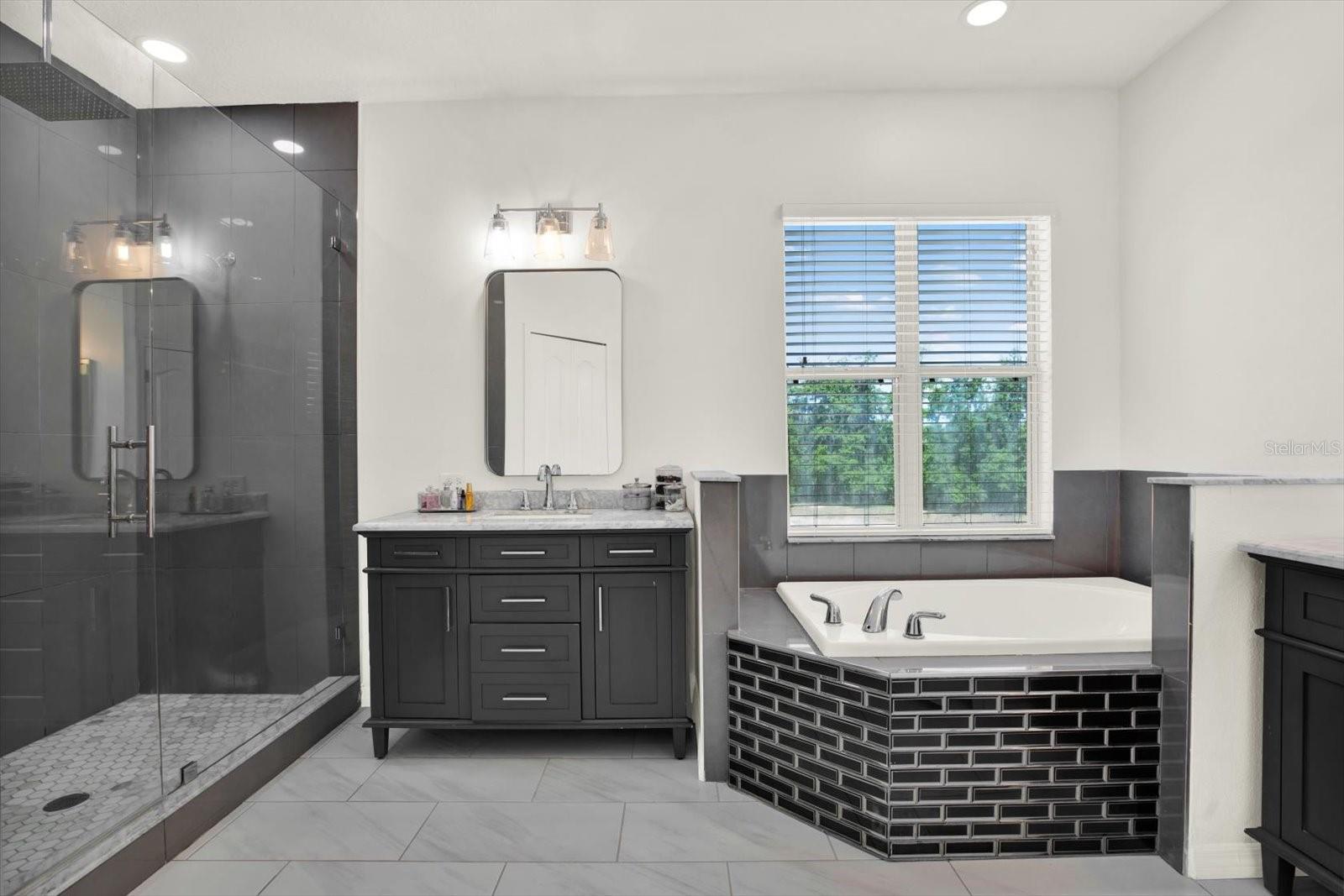 4023 HUNTINGDALE CT, WESLEY CHAPEL, FL, 33543