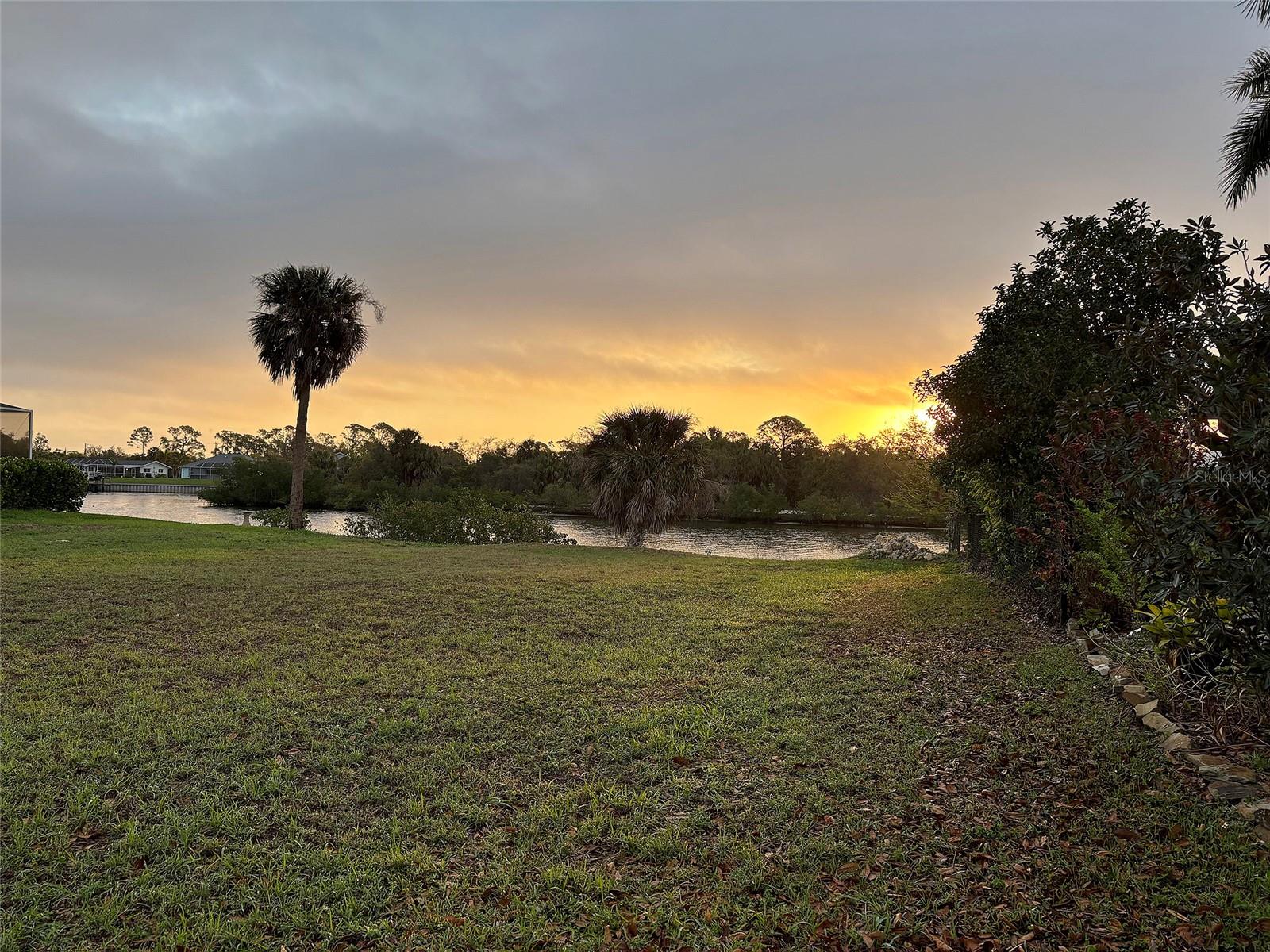 3190 LAKE VIEW BLVD, PORT CHARLOTTE, FL, 33948