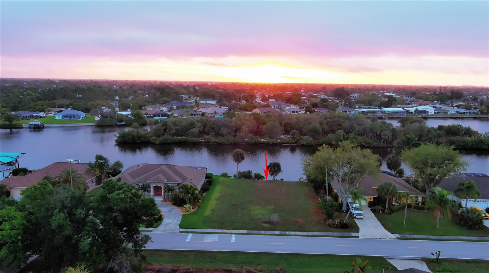 3190 LAKE VIEW BLVD, PORT CHARLOTTE, FL, 33948