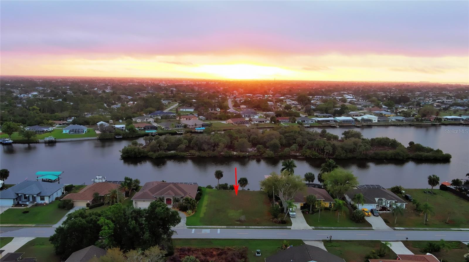 3190 LAKE VIEW BLVD, PORT CHARLOTTE, FL, 33948