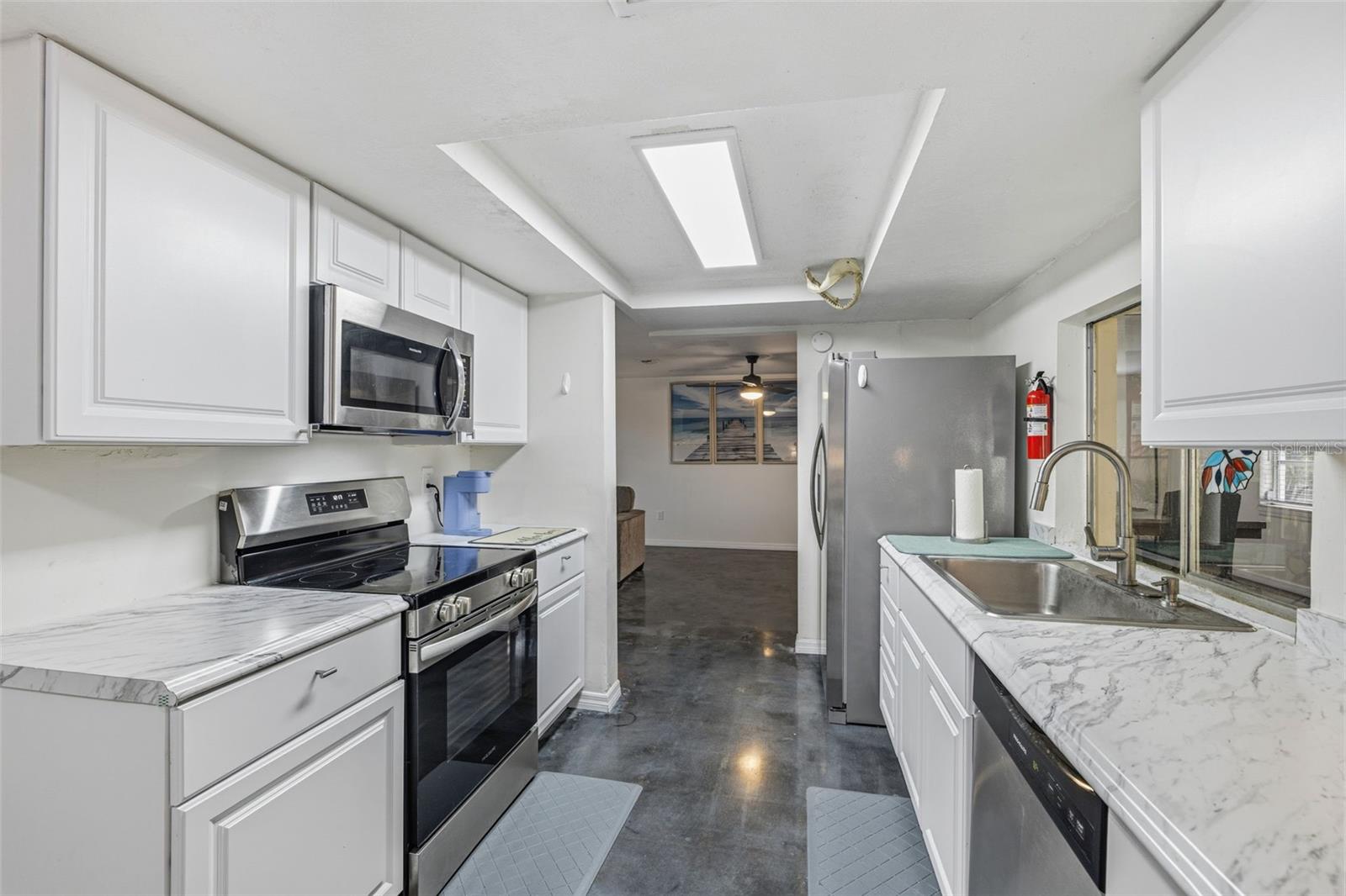 6410 WESTPORT DR, PORT RICHEY, FL, 34668