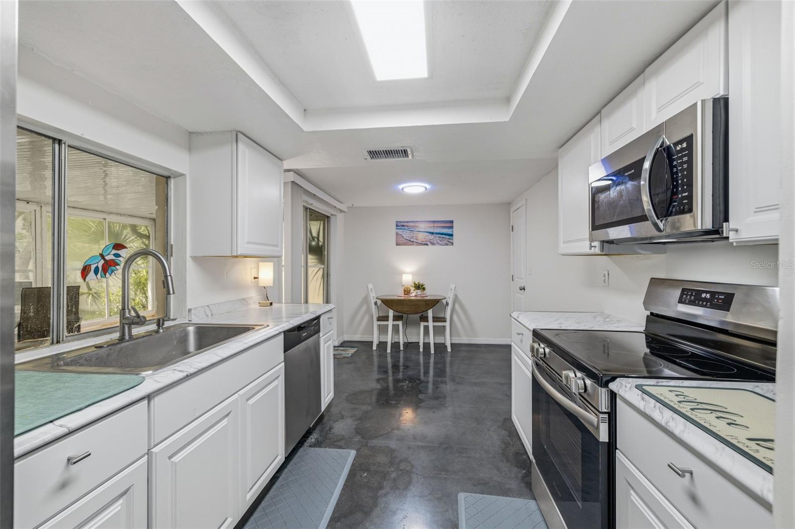 6410 WESTPORT DR, PORT RICHEY, FL, 34668