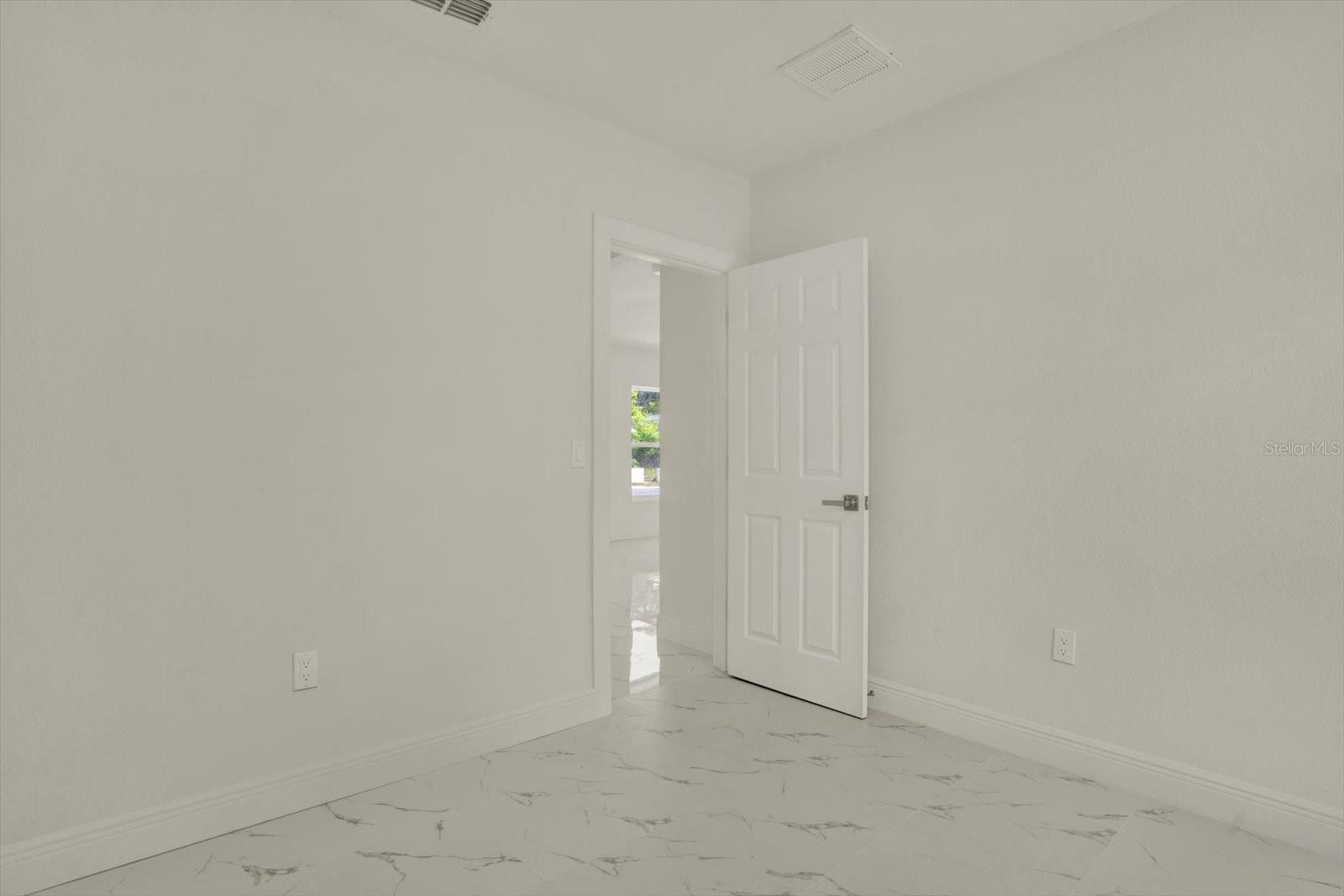 1209 E 33RD AVE, TAMPA, FL, 33603