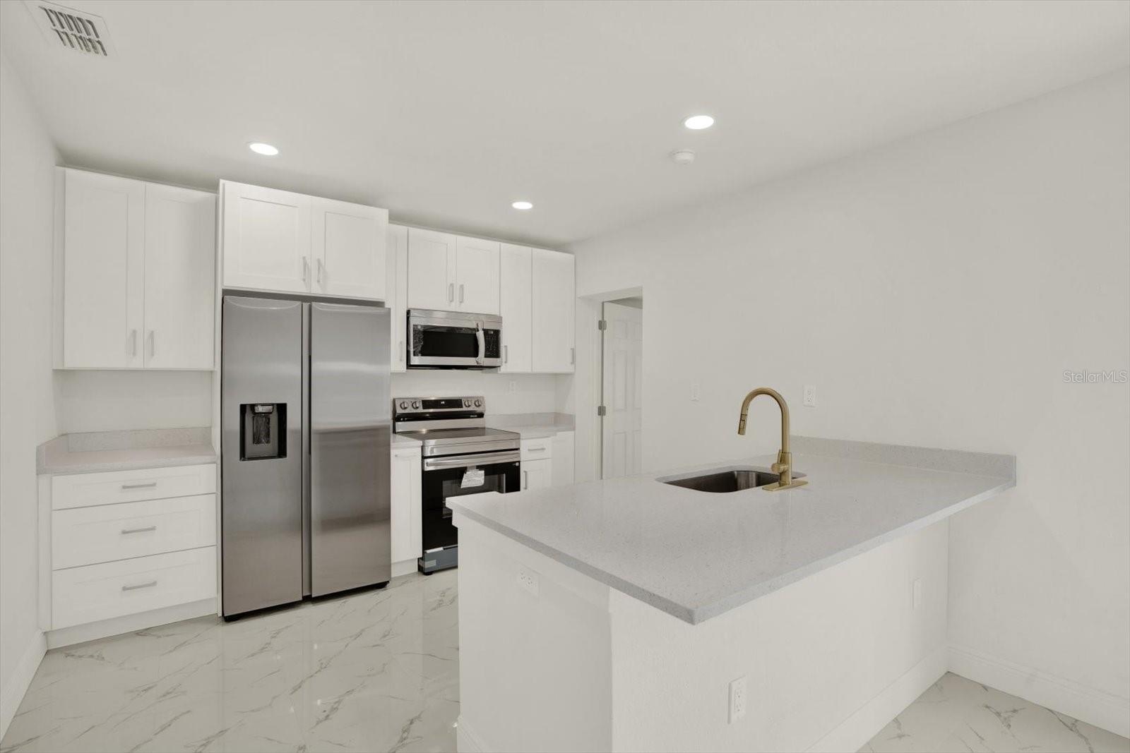 1209 E 33RD AVE, TAMPA, FL, 33603