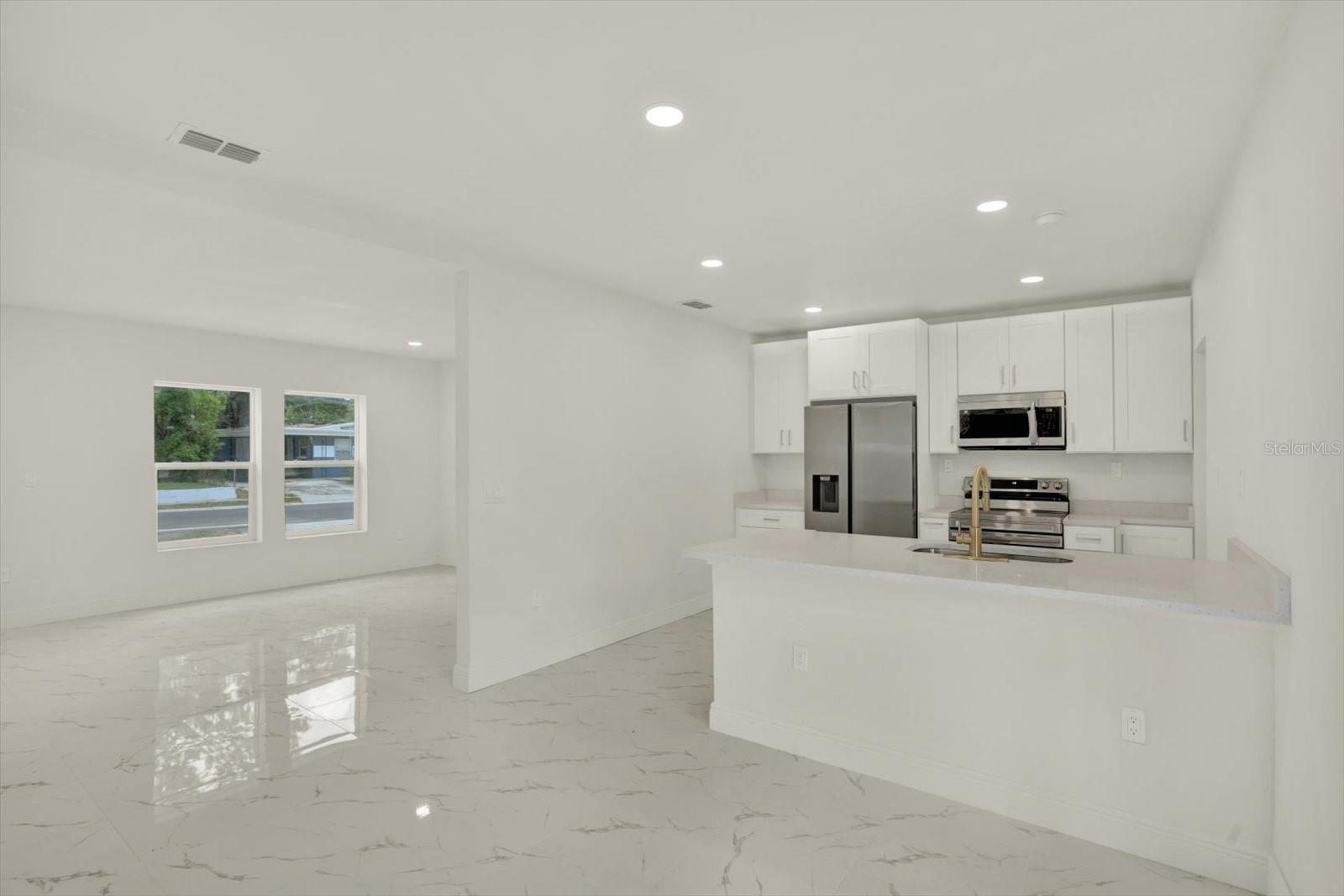 1209 E 33RD AVE, TAMPA, FL, 33603