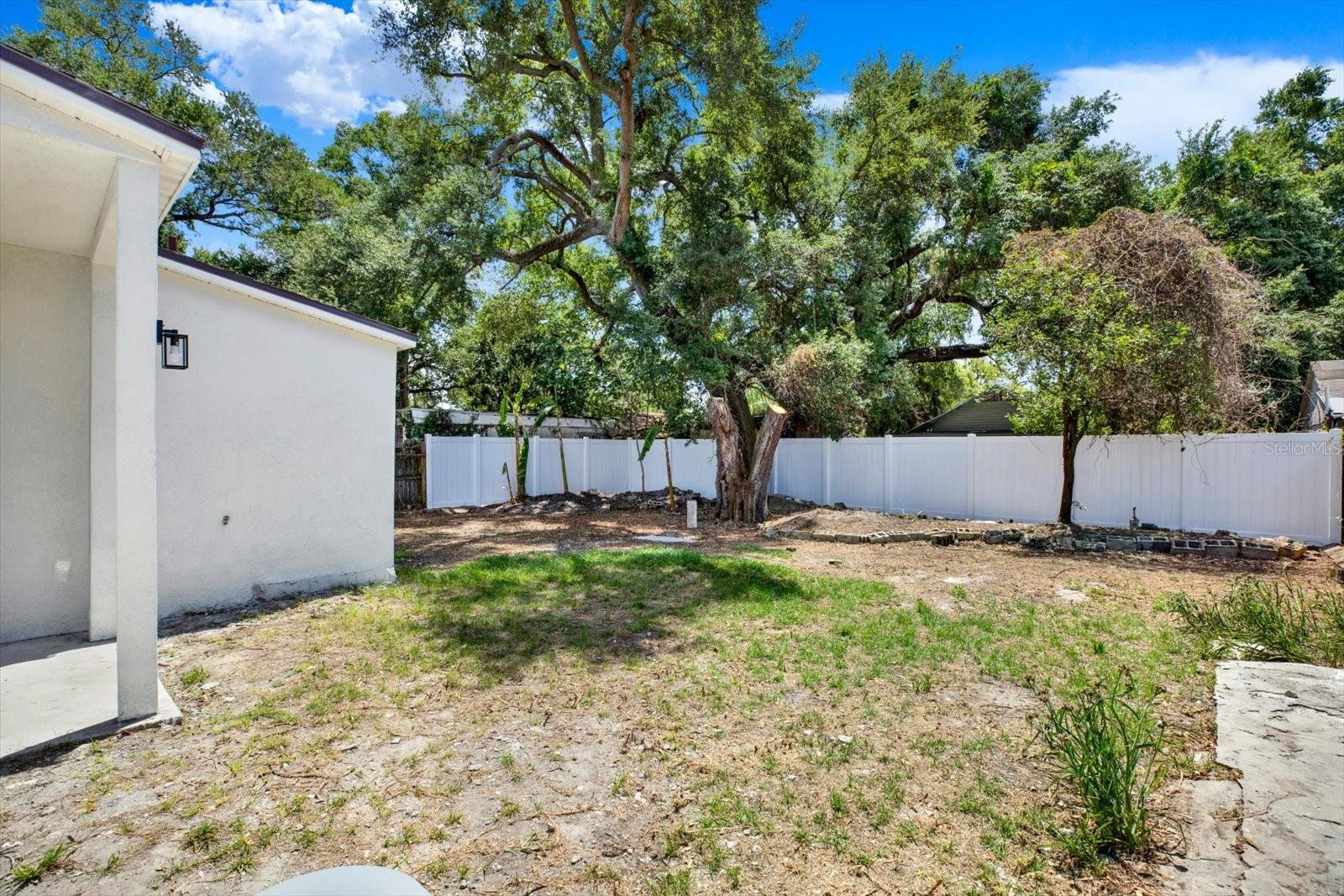 1209 E 33RD AVE, TAMPA, FL, 33603