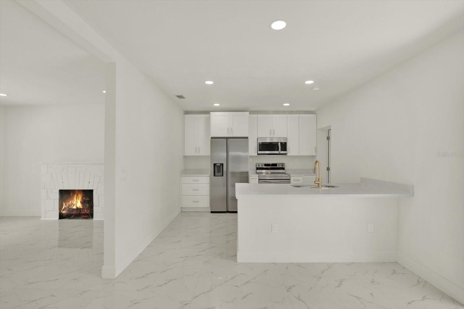 1209 E 33RD AVE, TAMPA, FL, 33603