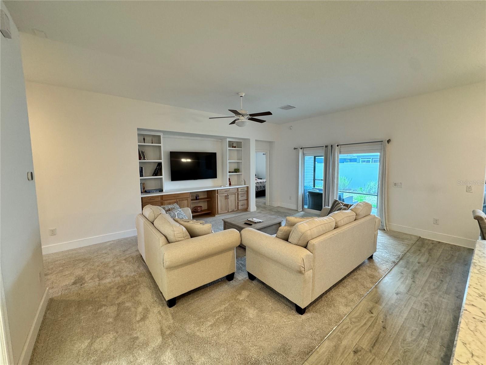 5822 ROUDELL WAY, THE VILLAGES, FL, 32163