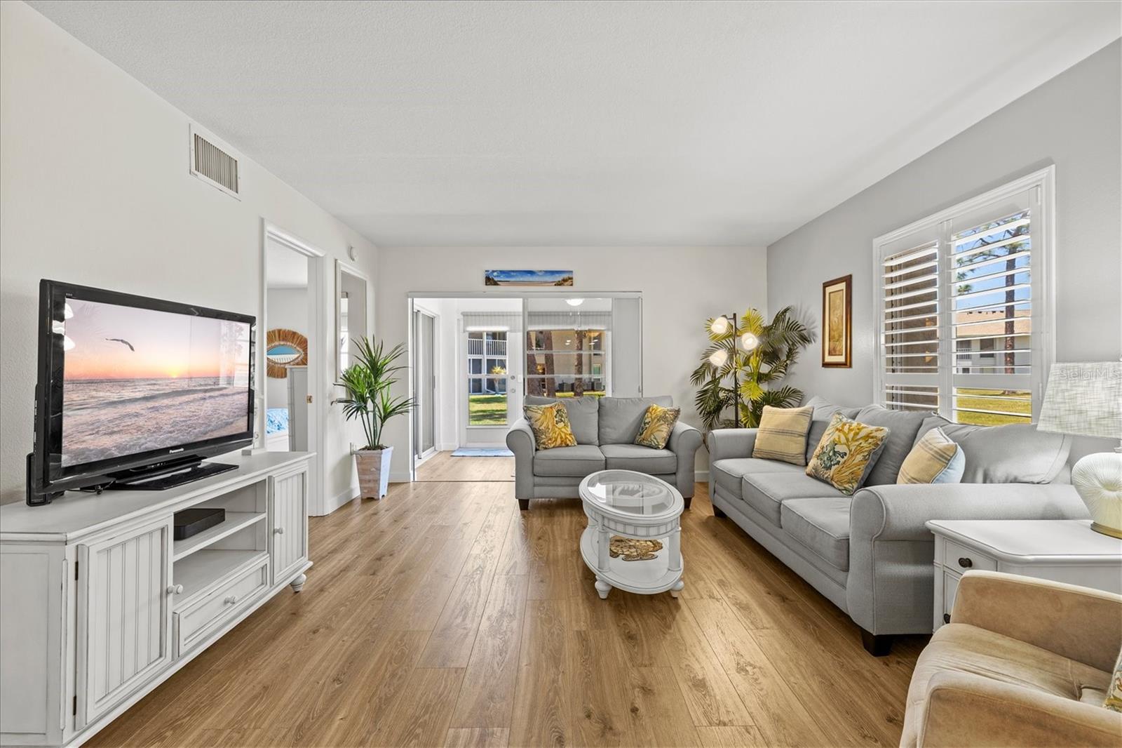 404 PINEBROOK CRES #4, VENICE, FL, 34285