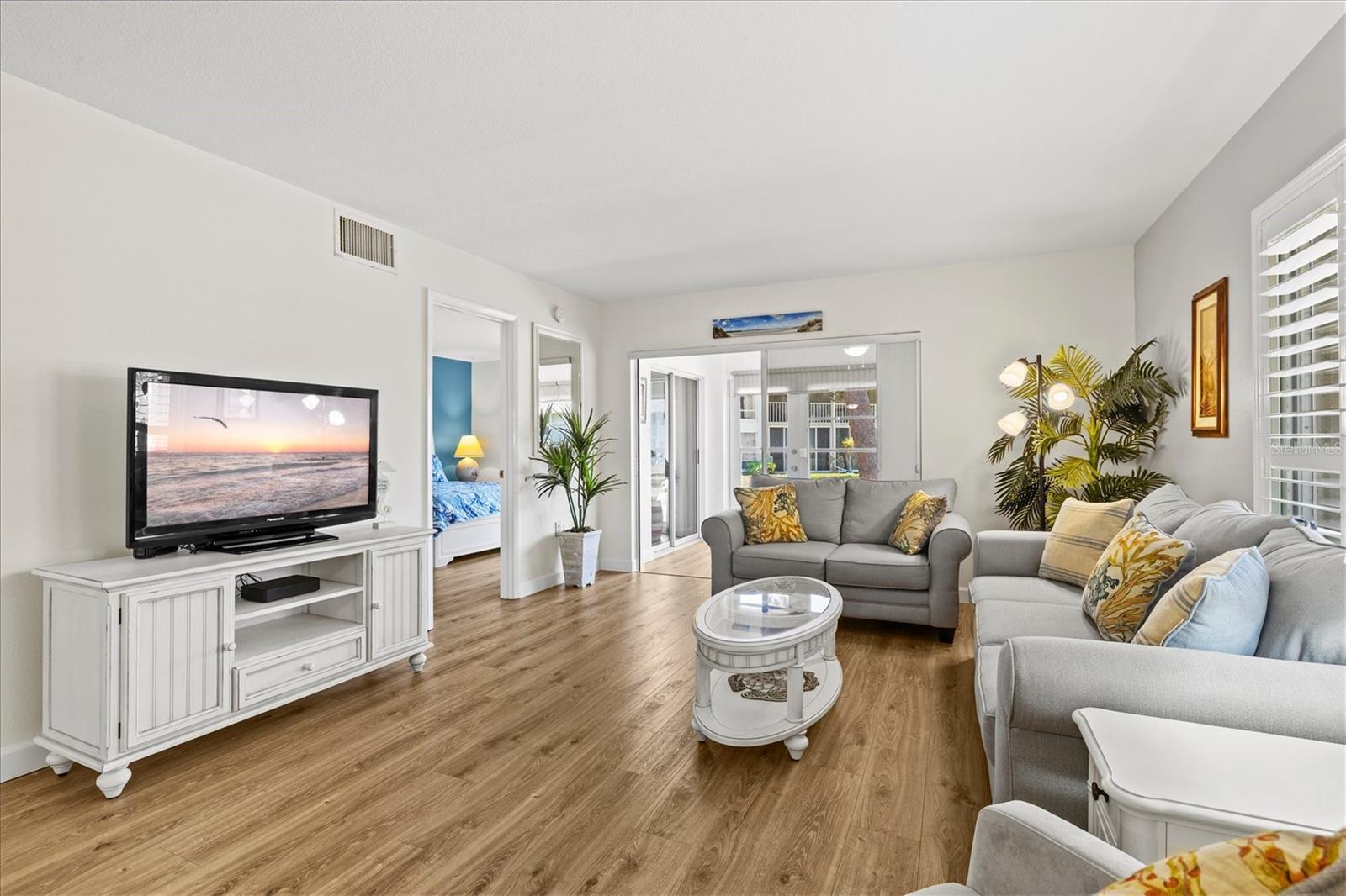 404 PINEBROOK CRES #4, VENICE, FL, 34285