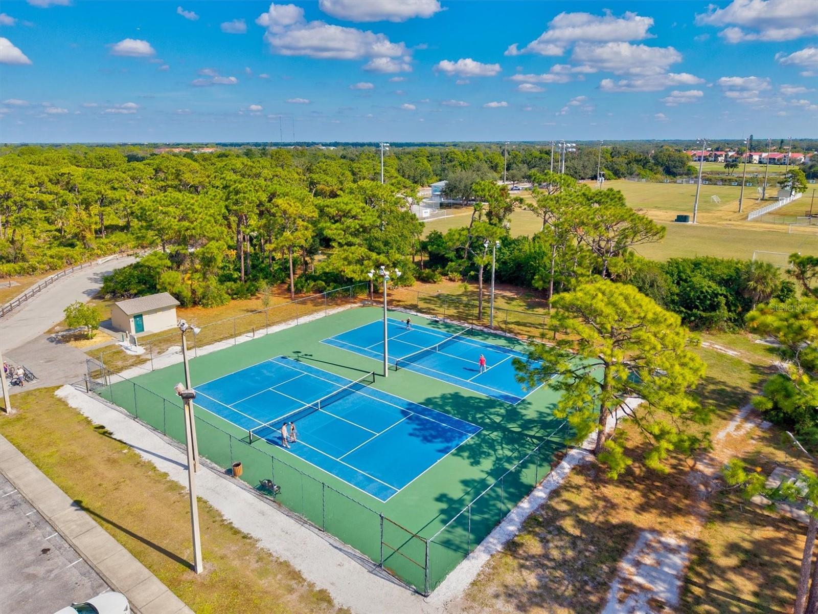 404 PINEBROOK CRES #4, VENICE, FL, 34285