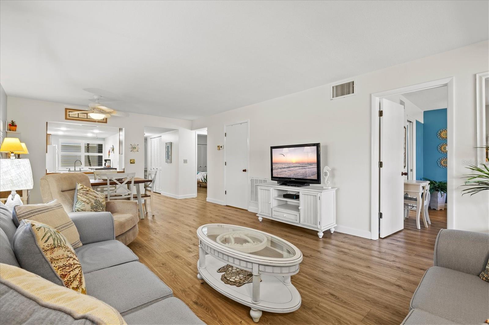 404 PINEBROOK CRES #4, VENICE, FL, 34285