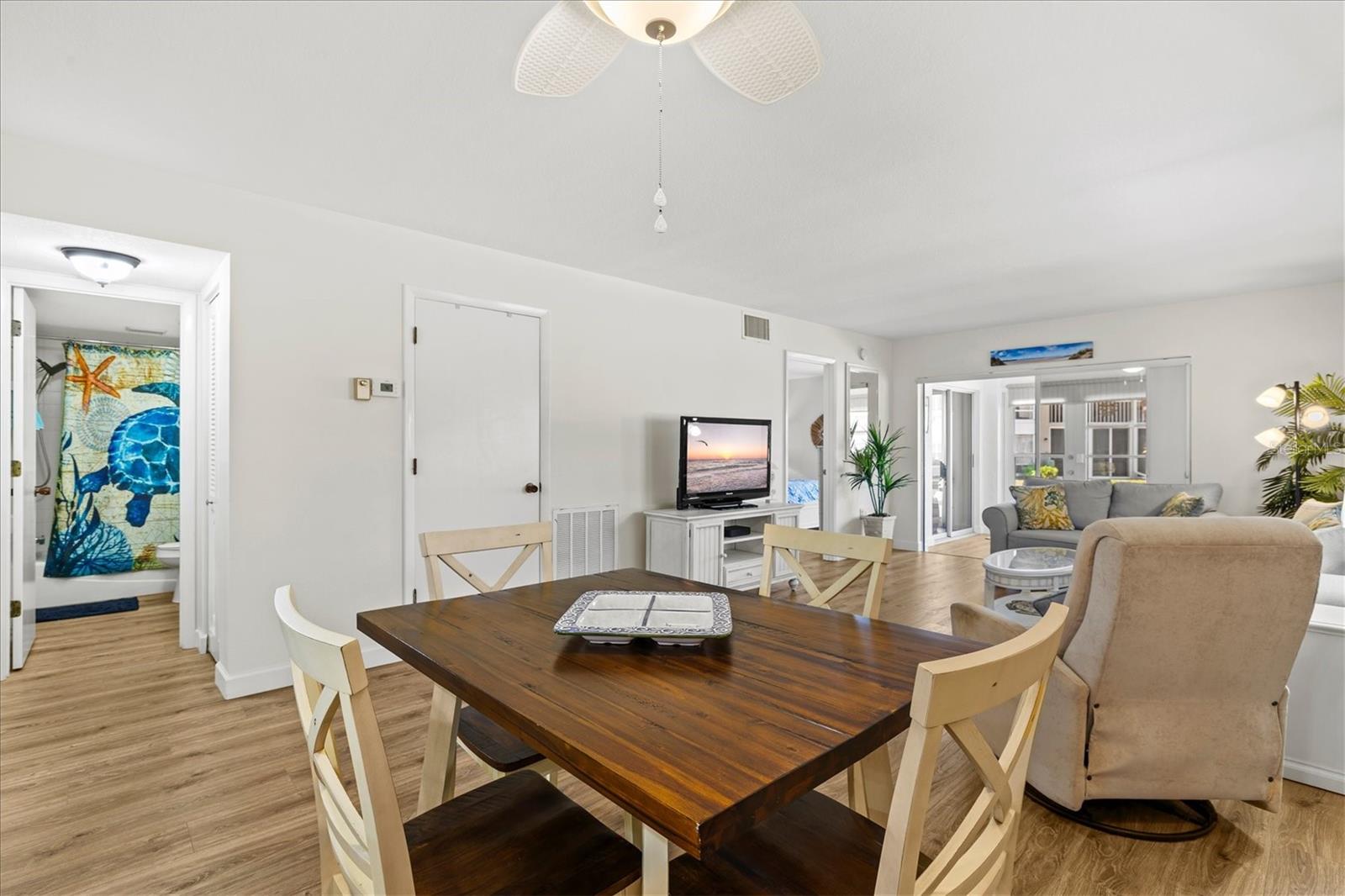 404 PINEBROOK CRES #4, VENICE, FL, 34285
