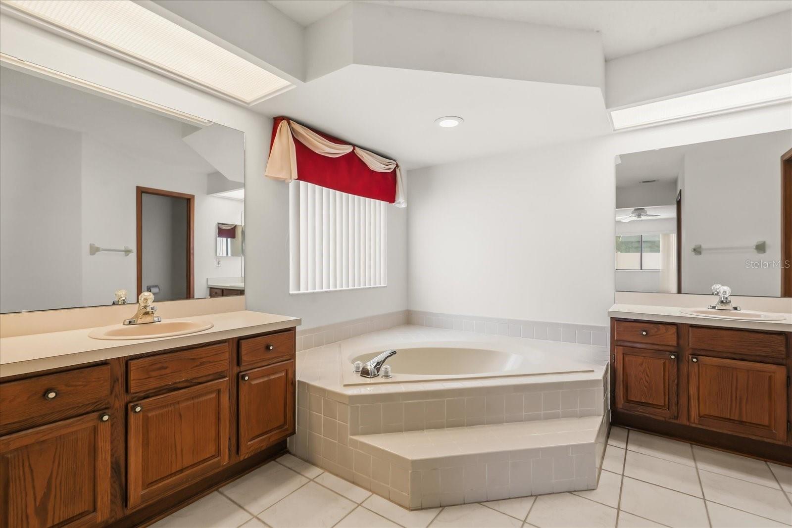 10330 TARABY CT, ORLANDO, FL, 32817