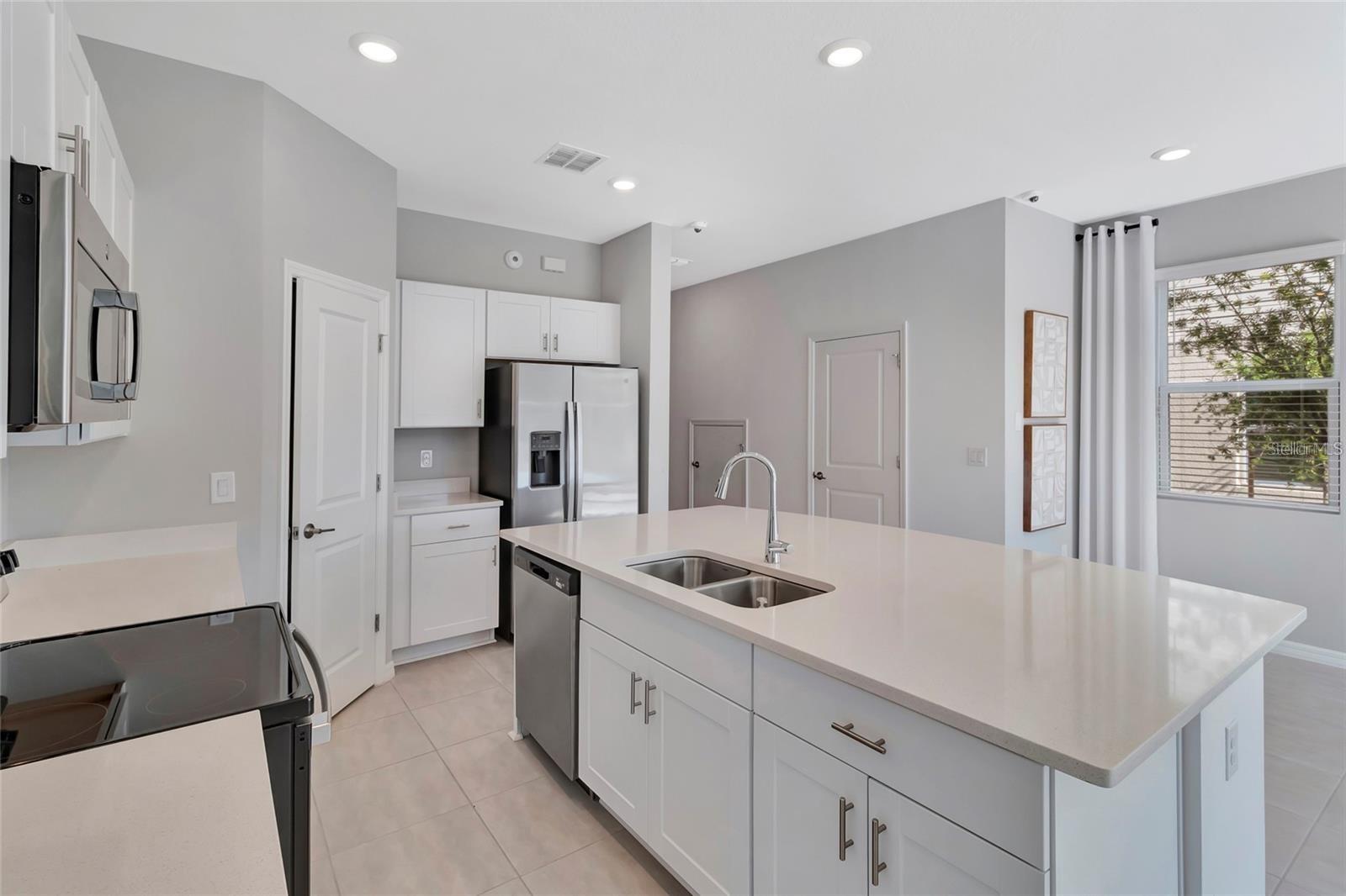 2596 PENGUIN BLVD, DAVENPORT, FL, 33837