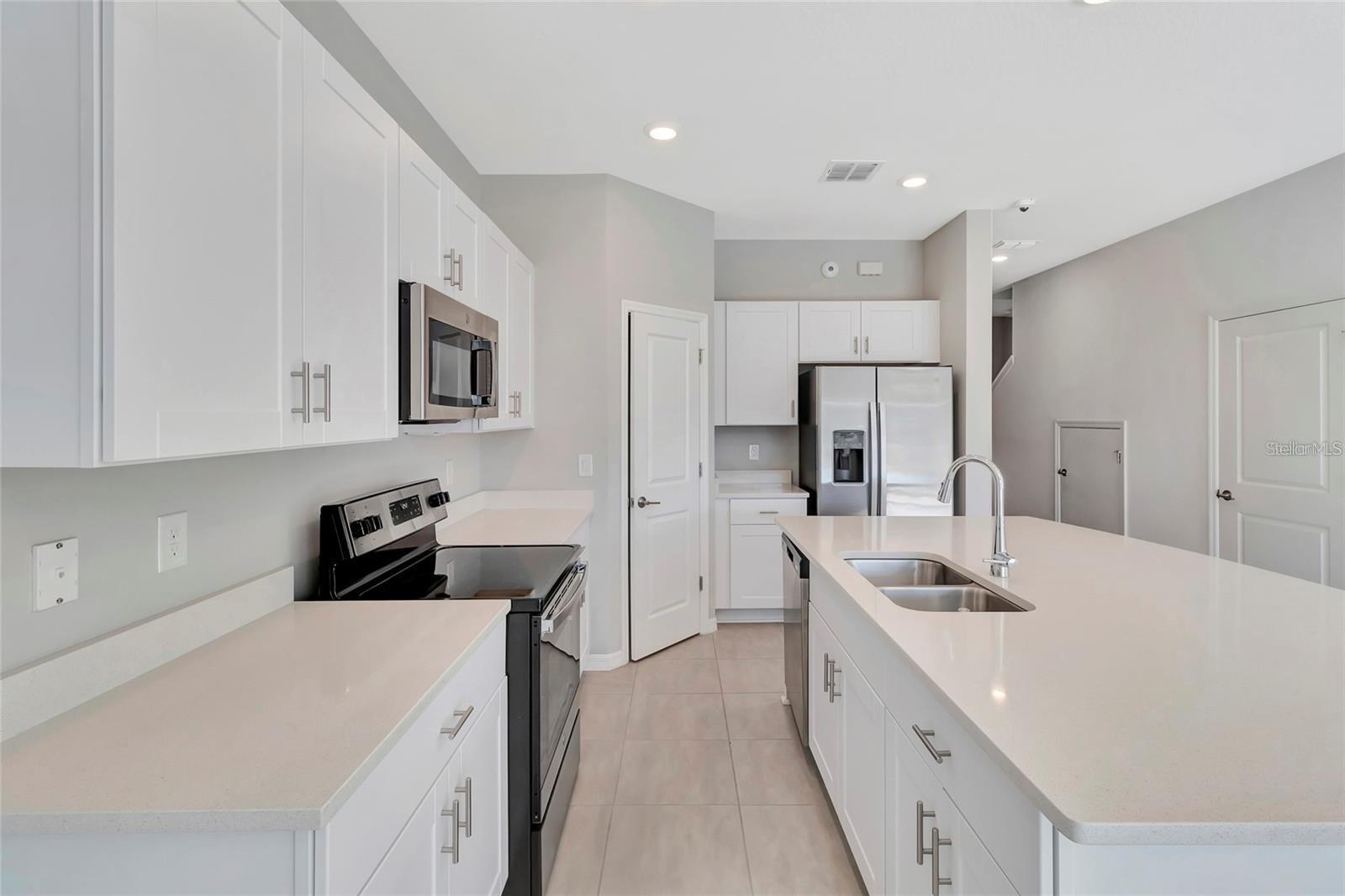 2596 PENGUIN BLVD, DAVENPORT, FL, 33837