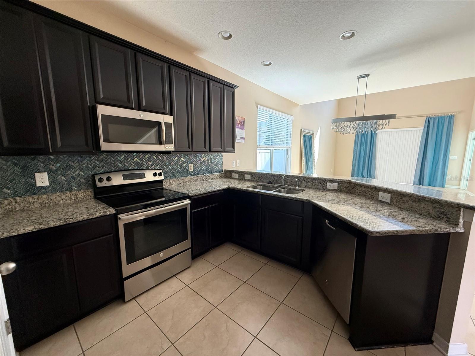 8623 DEEP MAPLE DR, RIVERVIEW, FL, 33578