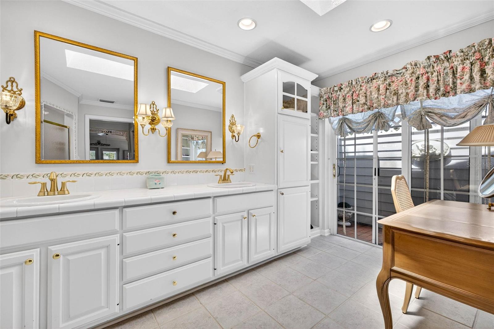 11671 HARBORSIDE CIR, LARGO, FL, 33773