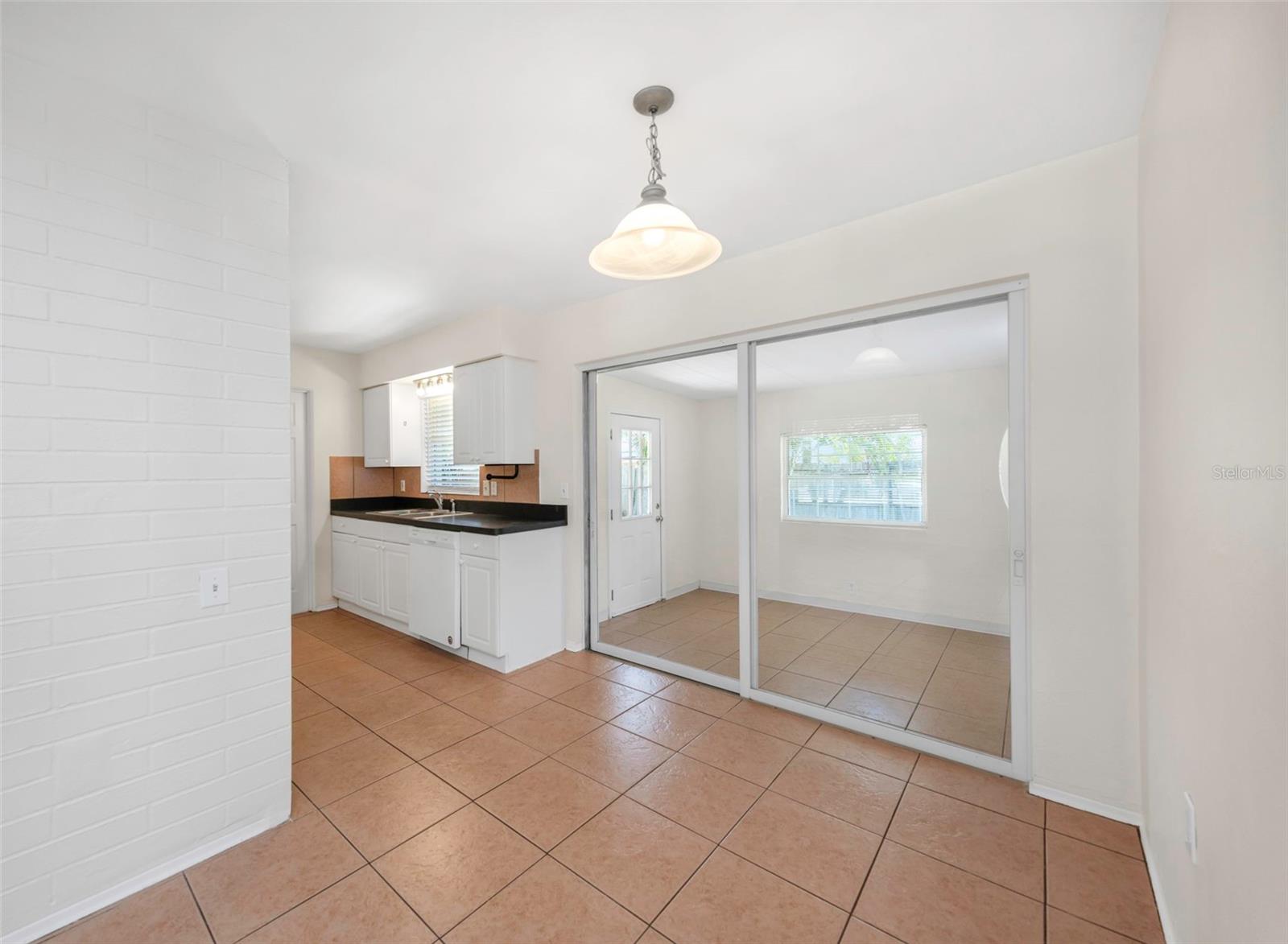 11234 68TH AVE N, SEMINOLE, FL, 33772