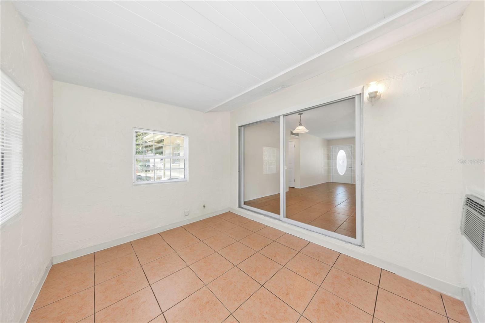 11234 68TH AVE N, SEMINOLE, FL, 33772
