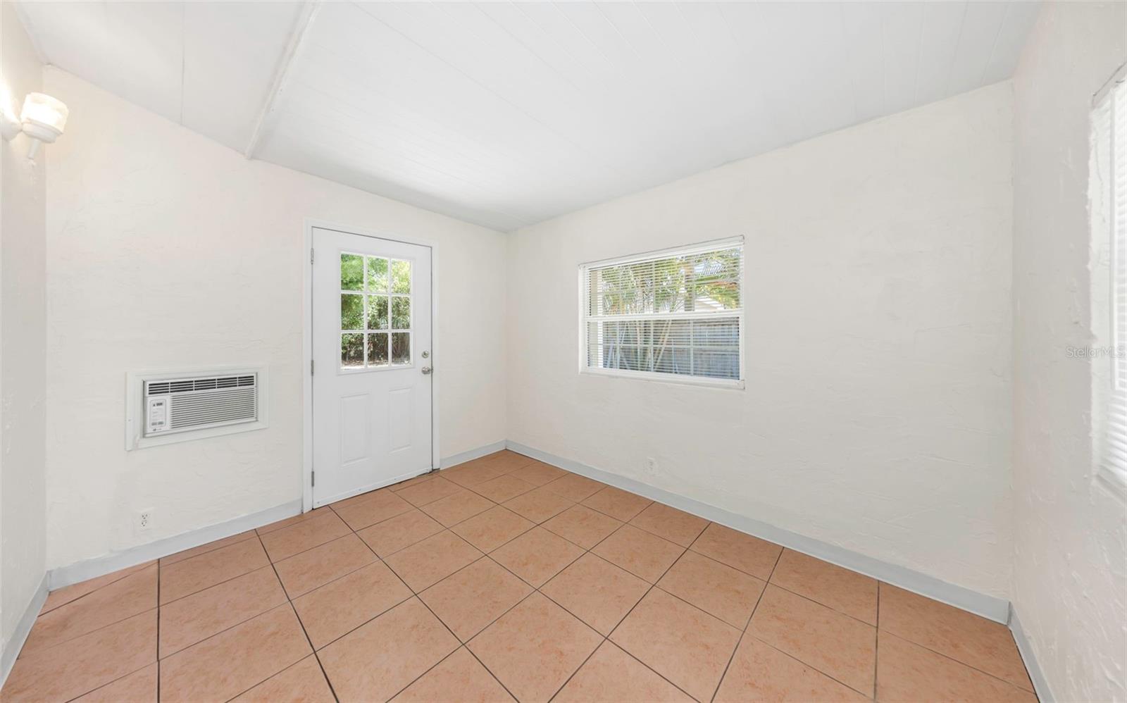 11234 68TH AVE N, SEMINOLE, FL, 33772