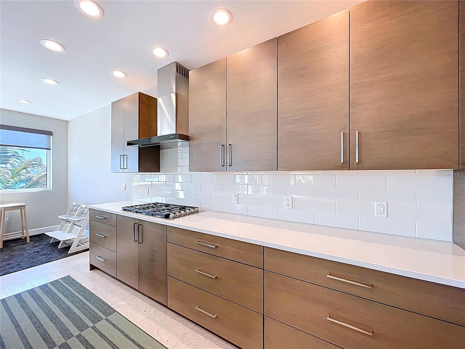 306 BAY PLZ, TREASURE ISLAND, FL, 33706