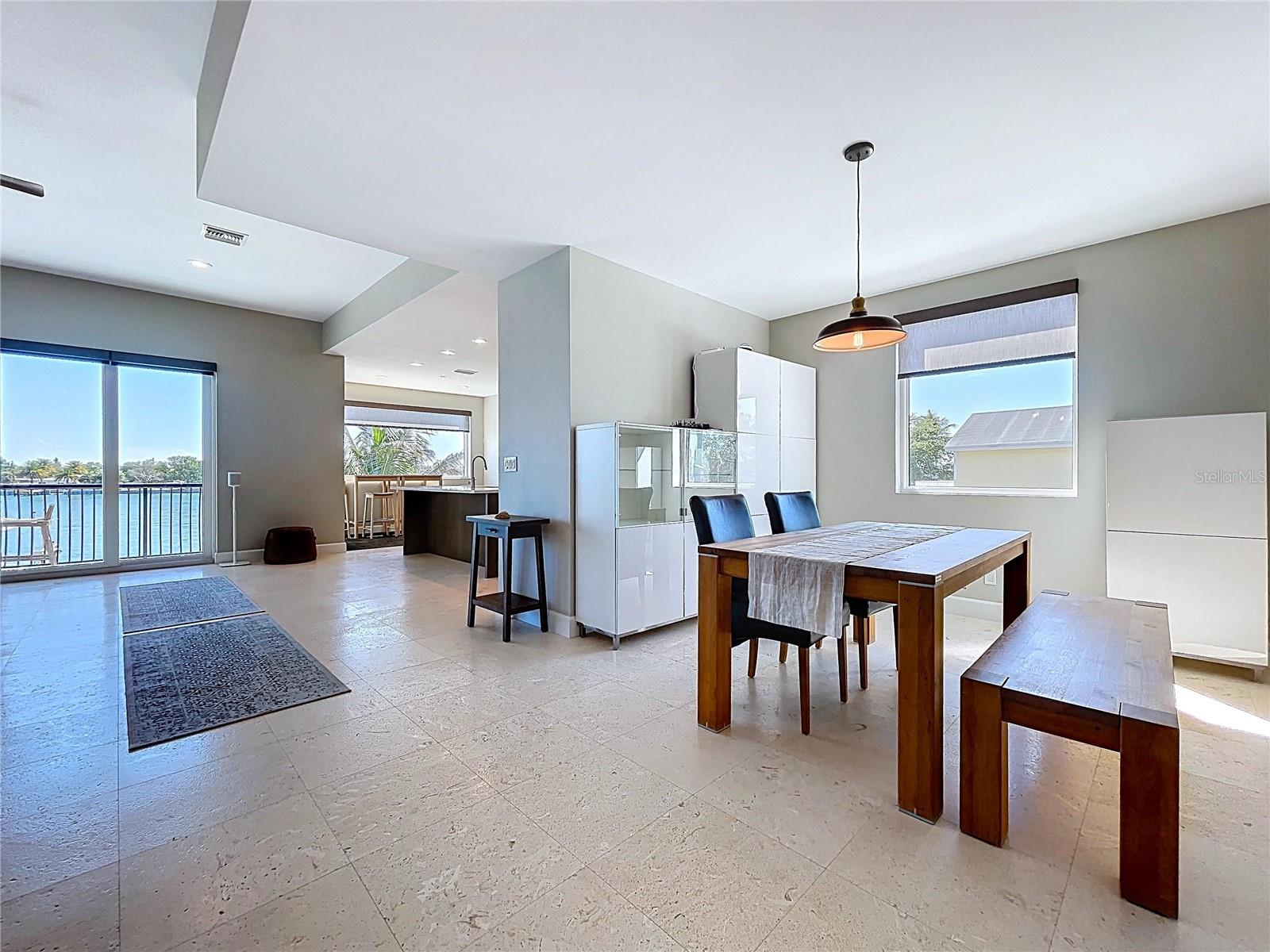 306 BAY PLZ, TREASURE ISLAND, FL, 33706