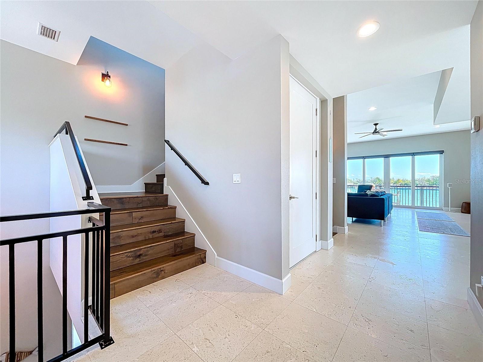 306 BAY PLZ, TREASURE ISLAND, FL, 33706