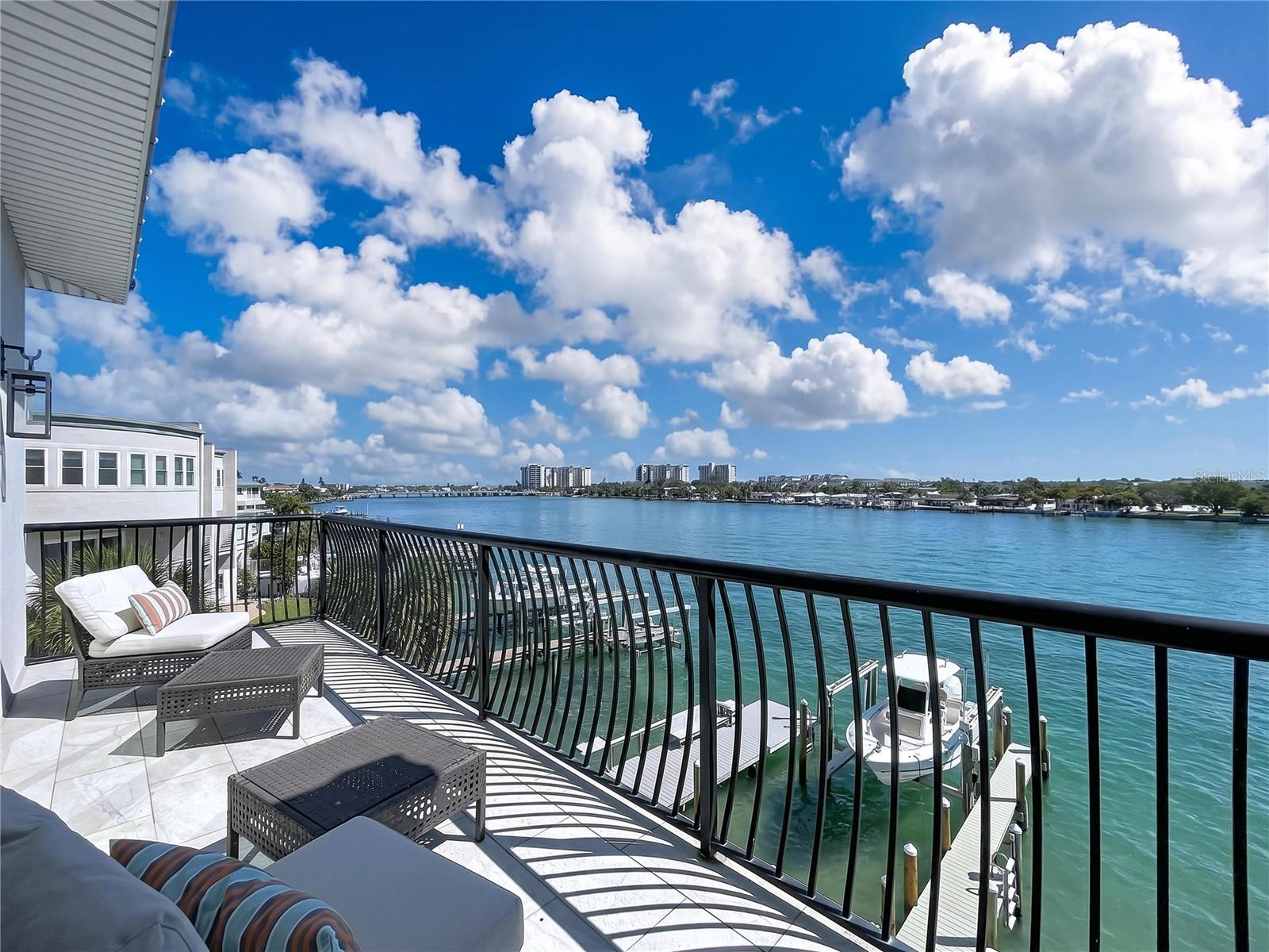 306 BAY PLZ, TREASURE ISLAND, FL, 33706