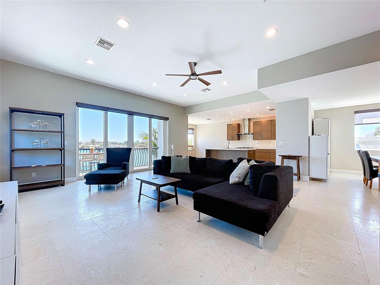 306 BAY PLZ, TREASURE ISLAND, FL, 33706