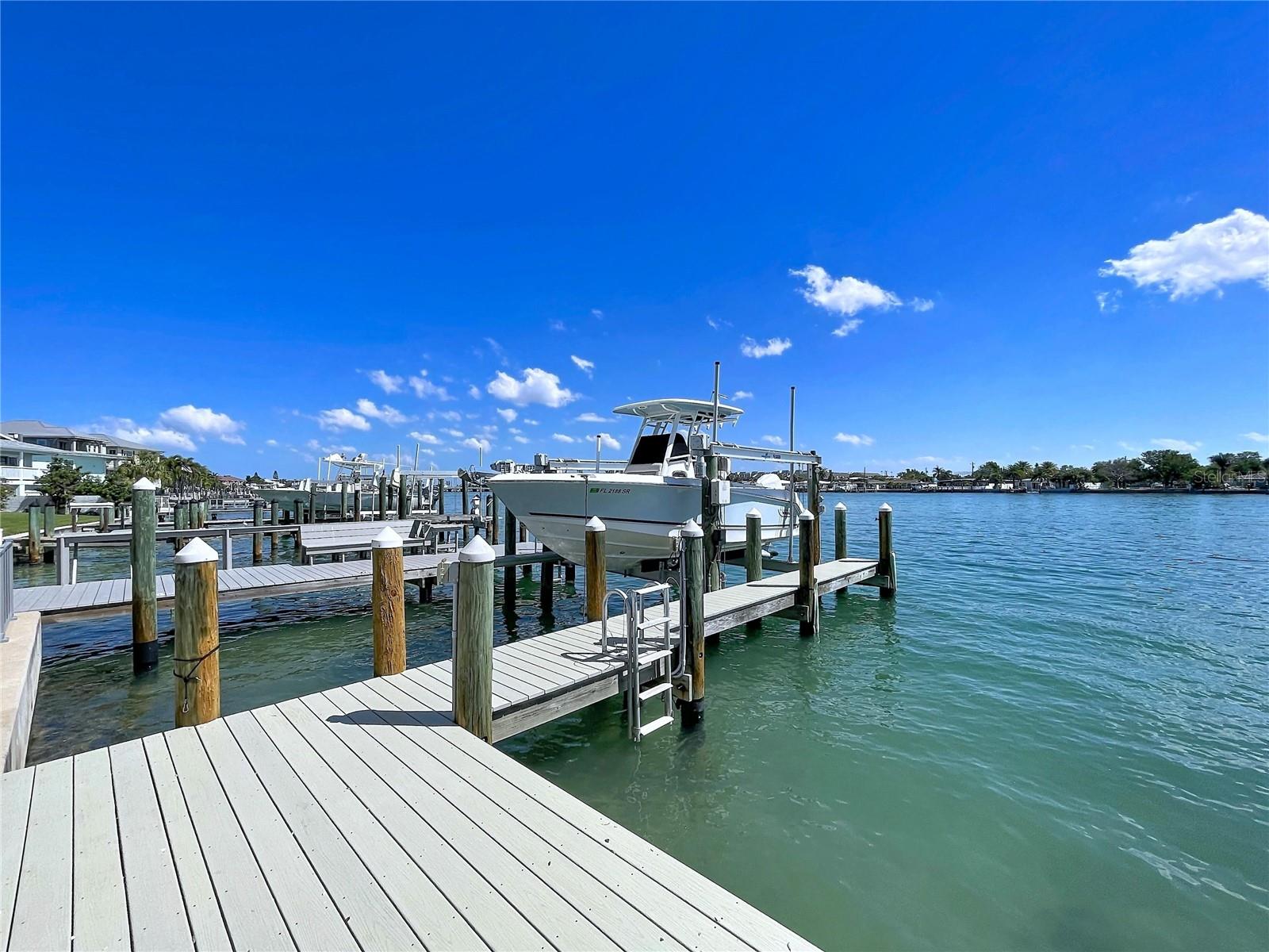 306 BAY PLZ, TREASURE ISLAND, FL, 33706