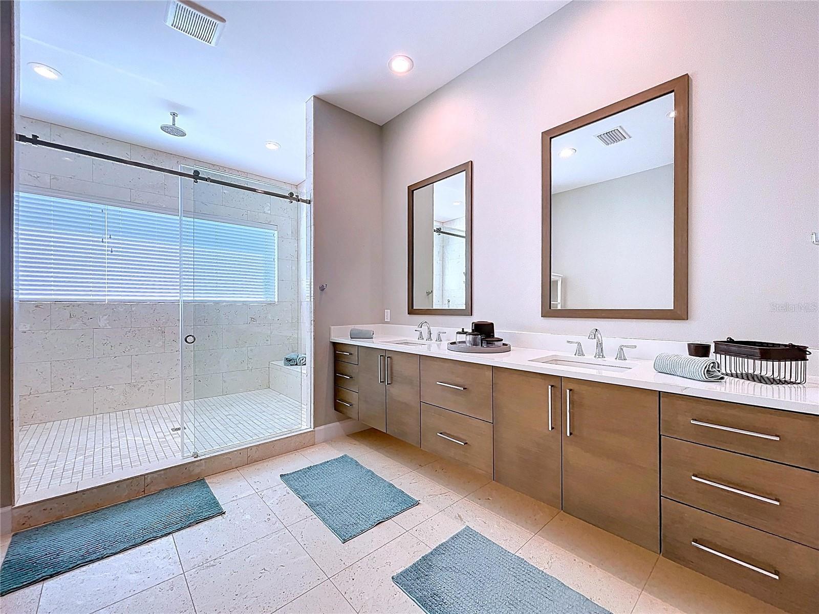 306 BAY PLZ, TREASURE ISLAND, FL, 33706