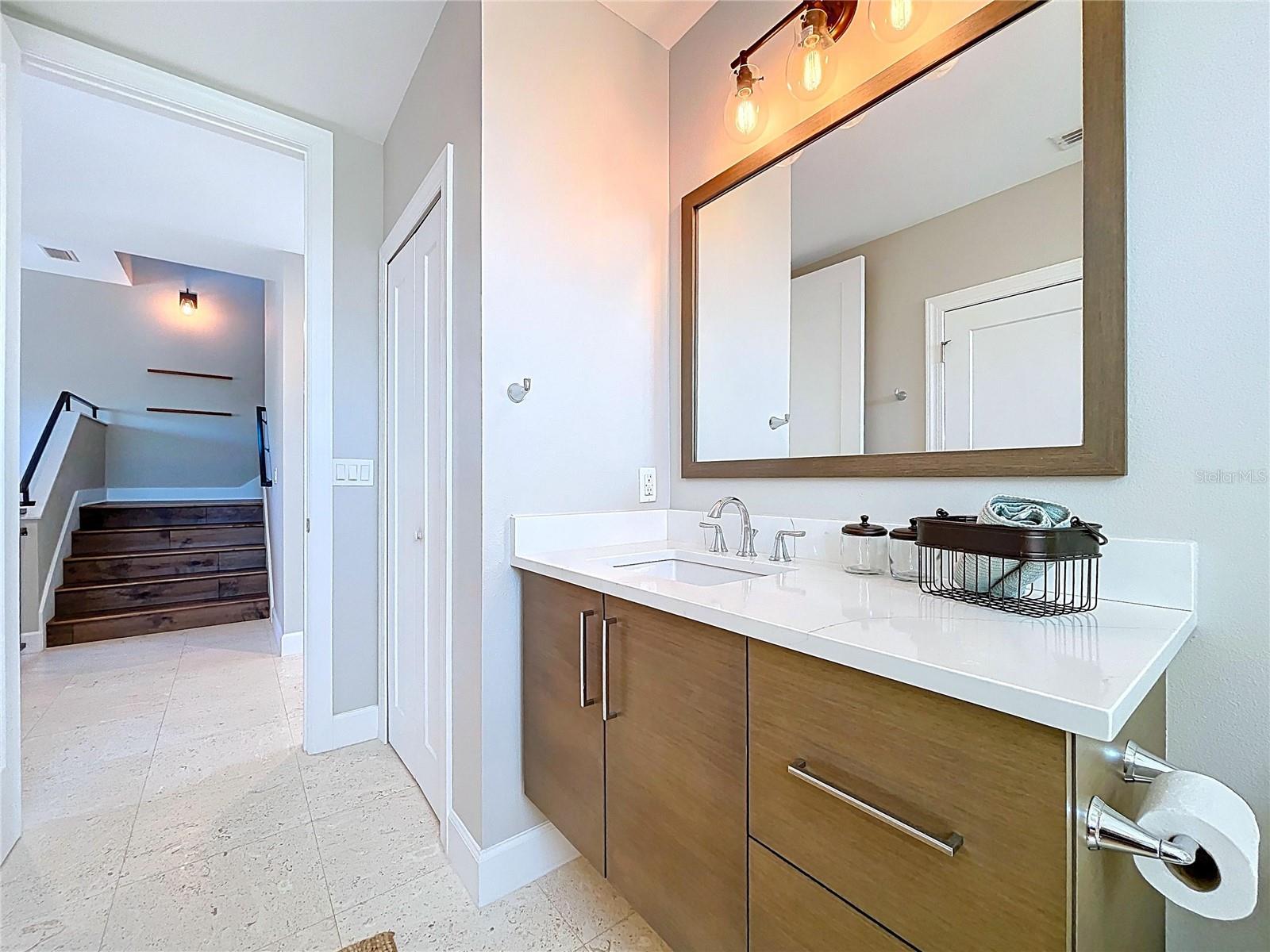 306 BAY PLZ, TREASURE ISLAND, FL, 33706