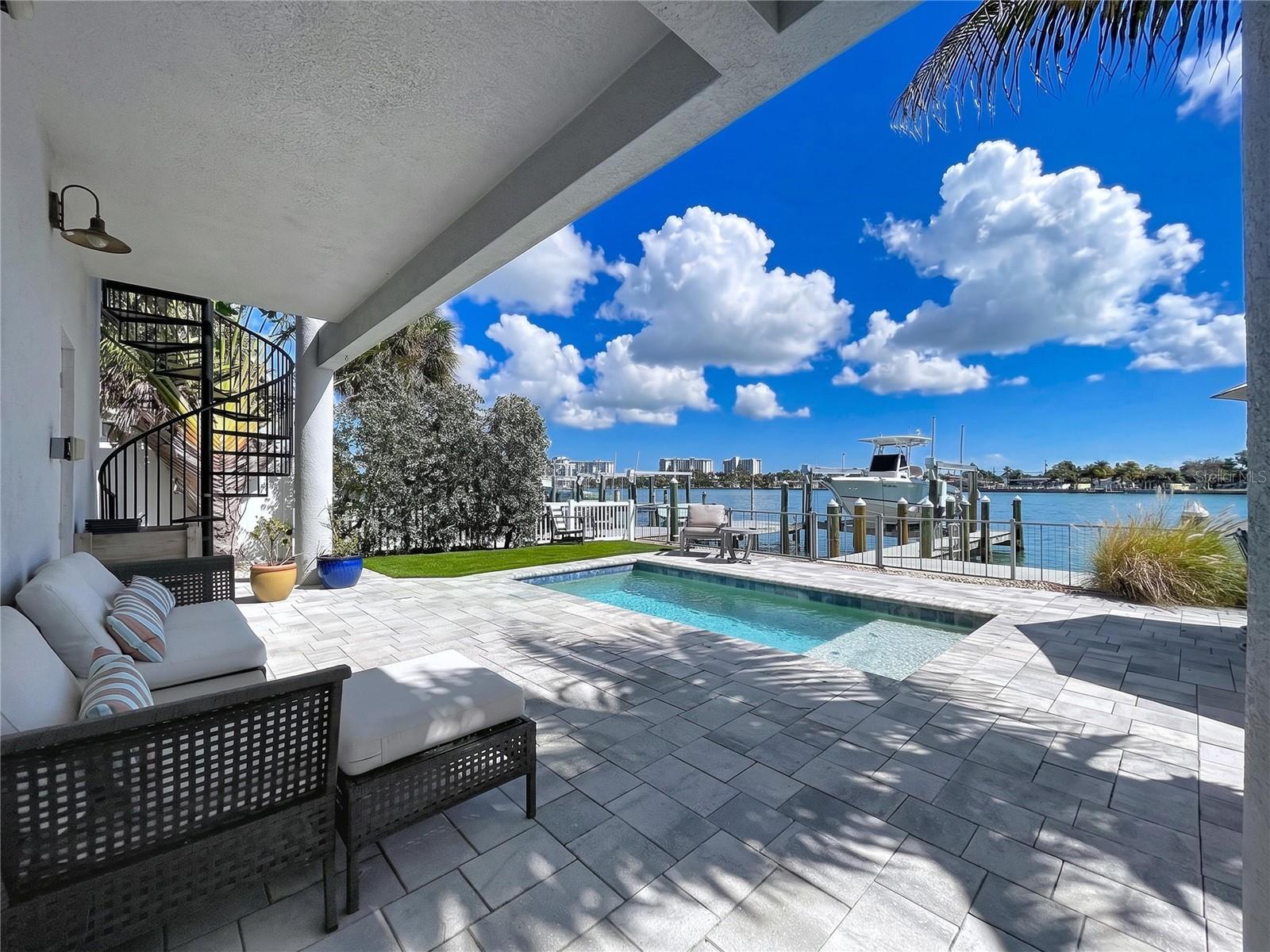 306 BAY PLZ, TREASURE ISLAND, FL, 33706