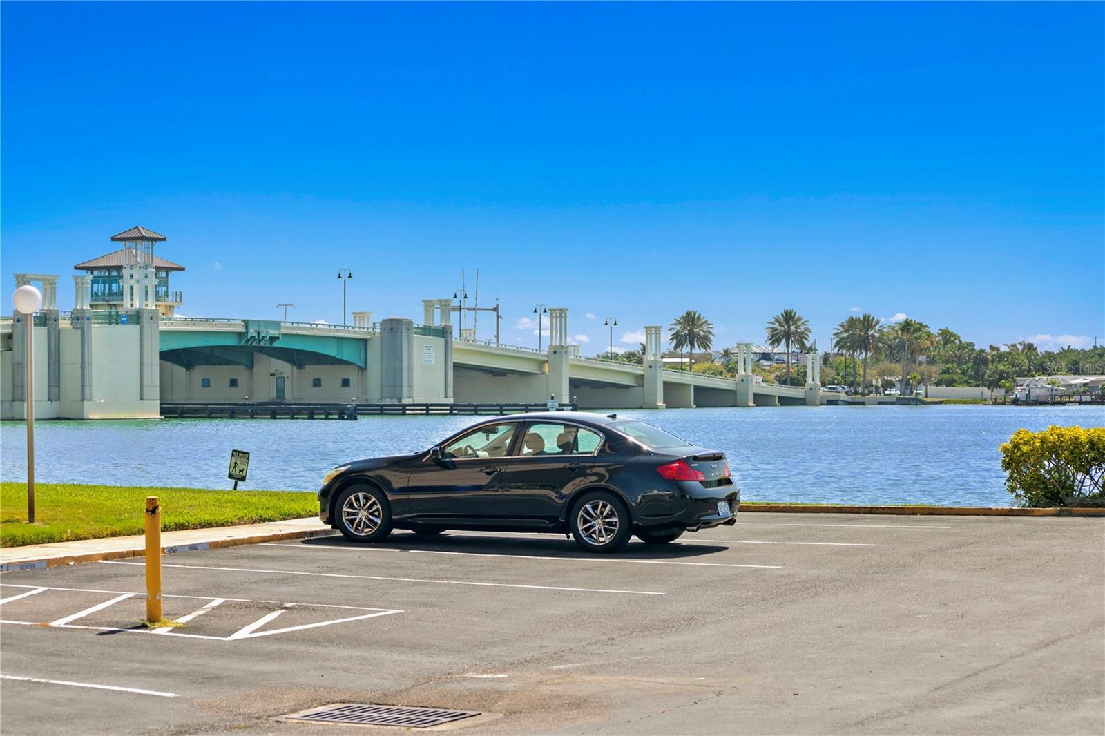 450 TREASURE ISLAND CSWY #104, TREASURE ISLAND, FL, 33706