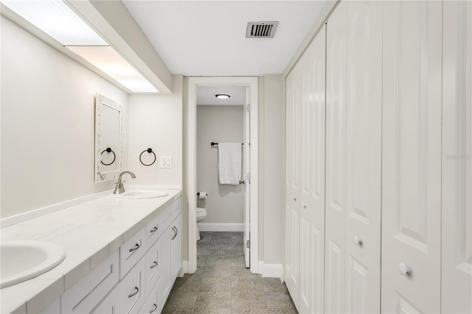 450 TREASURE ISLAND CSWY #104, TREASURE ISLAND, FL, 33706