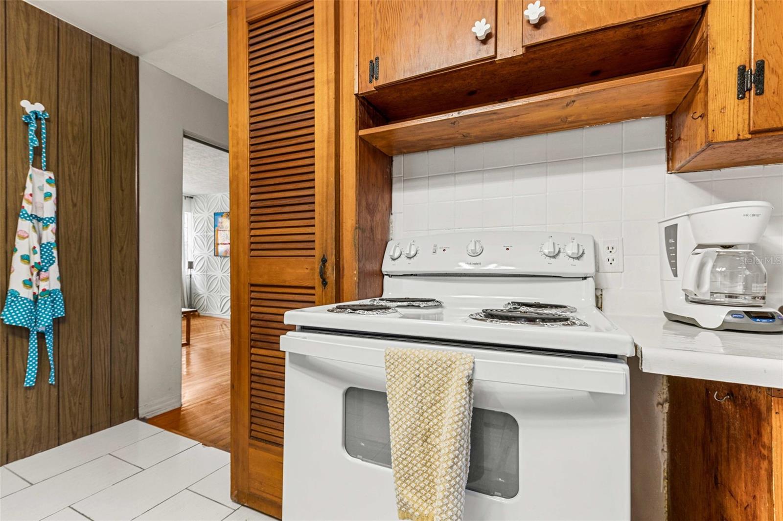 13 E MAGNOLIA ST, DAVENPORT, FL, 33837