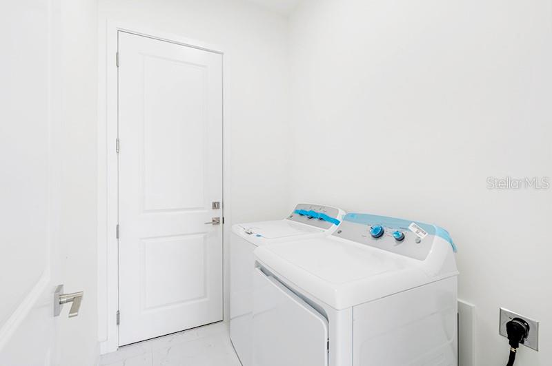 3927 NW 38TH ST, CAPE CORAL, FL, 33993