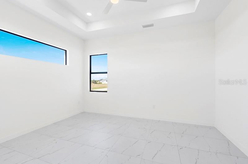 3927 NW 38TH ST, CAPE CORAL, FL, 33993