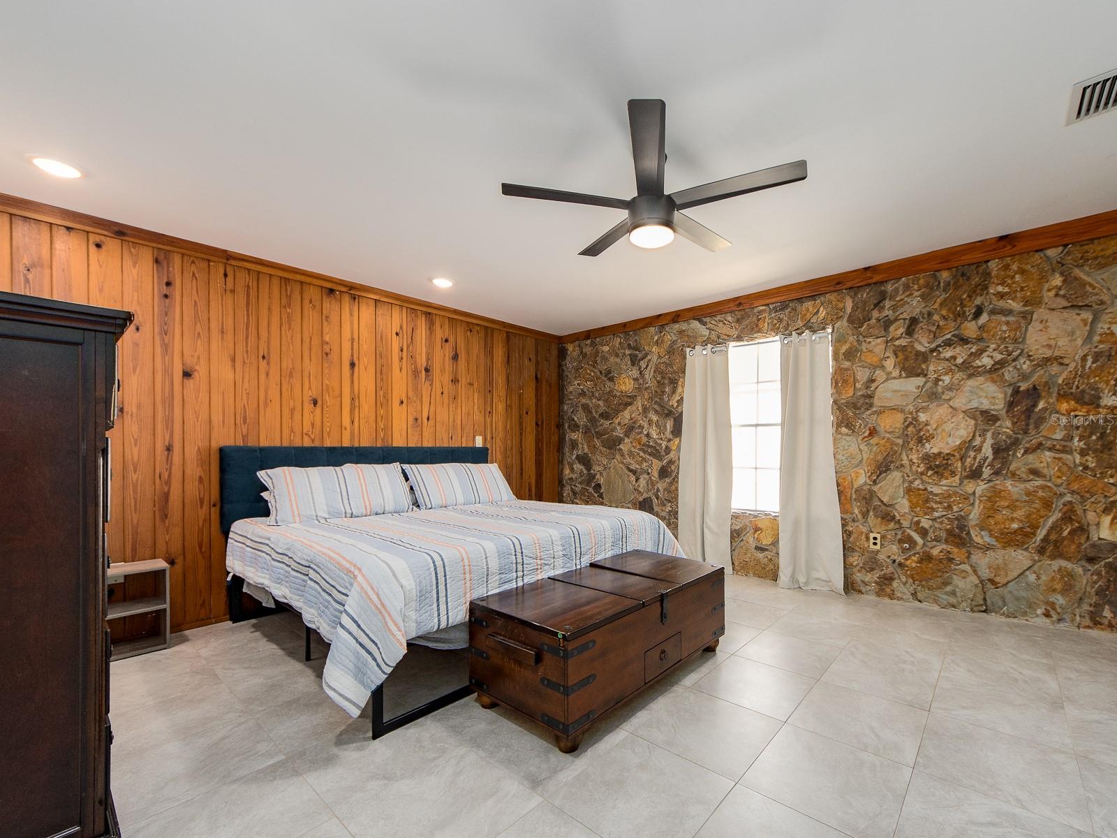 2154 N HERCULES AVE, CLEARWATER, FL, 33763