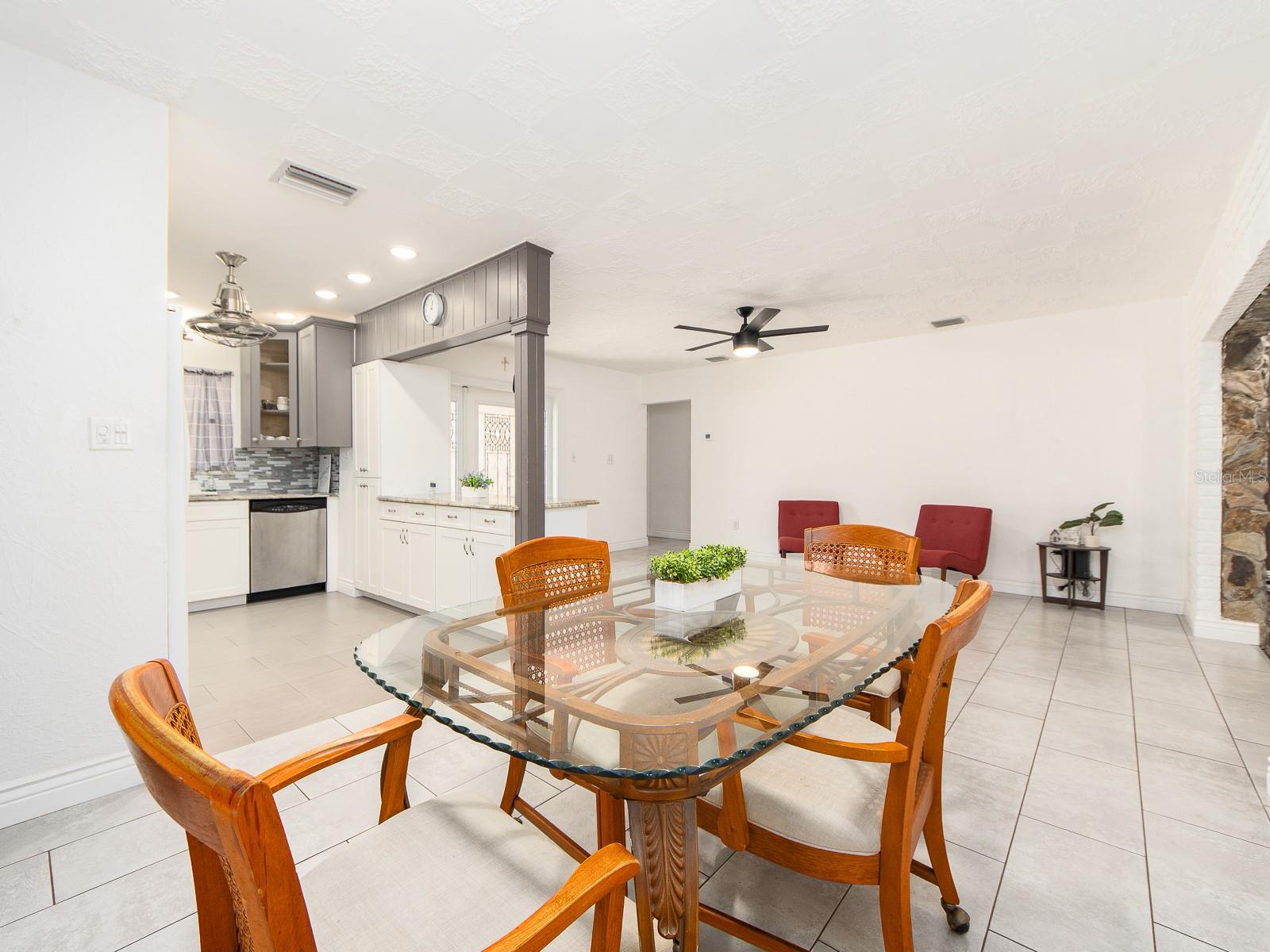 2154 N HERCULES AVE, CLEARWATER, FL, 33763