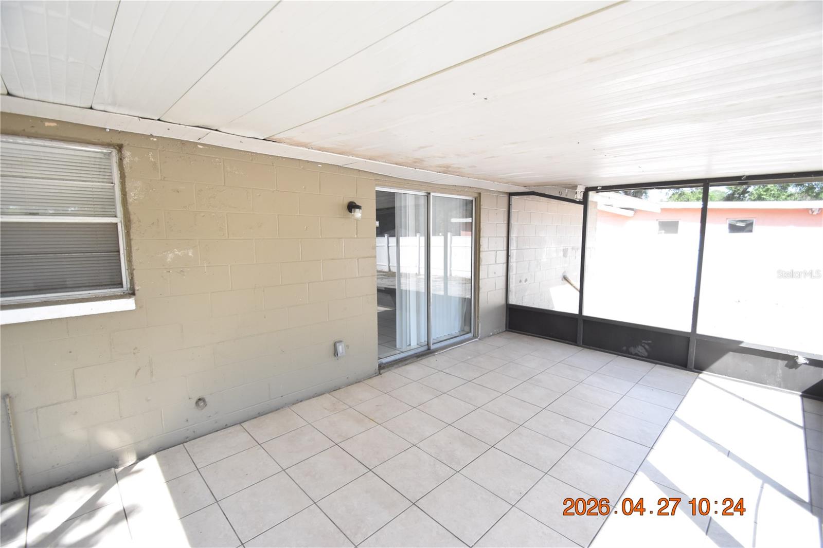 3667 SUGARCREEK DR, TAMPA, FL, 33619