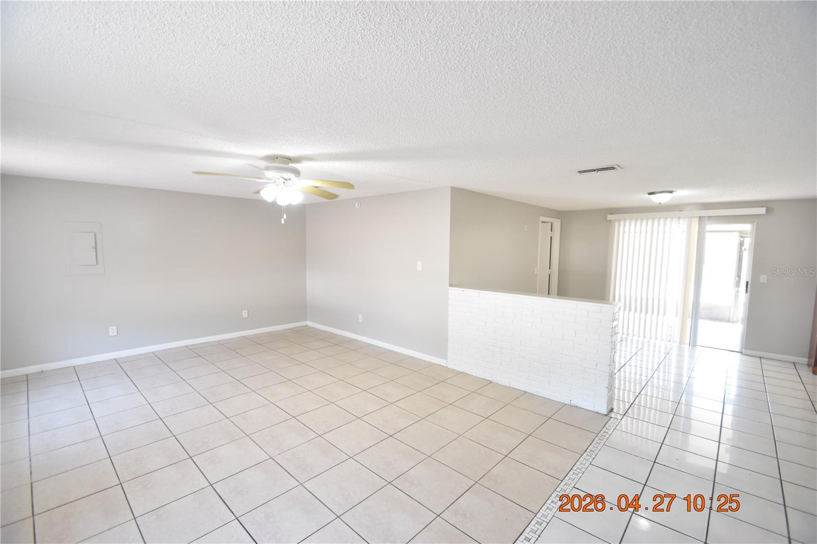 3667 SUGARCREEK DR, TAMPA, FL, 33619